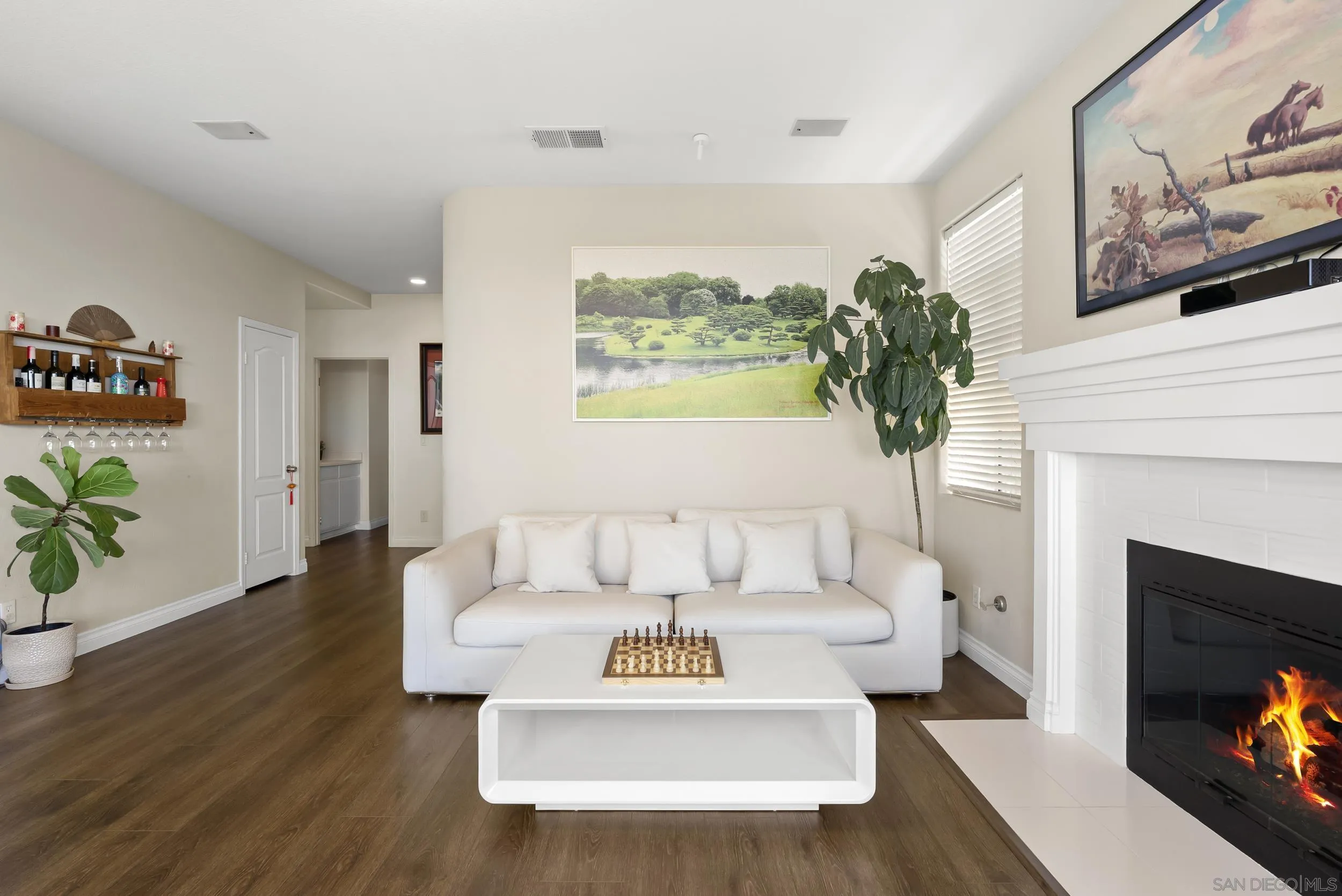 https://cdn.realtyfeed.com/cdn/127/260018388/dddd09027dbe1155fc81dd4cab859f94.webp