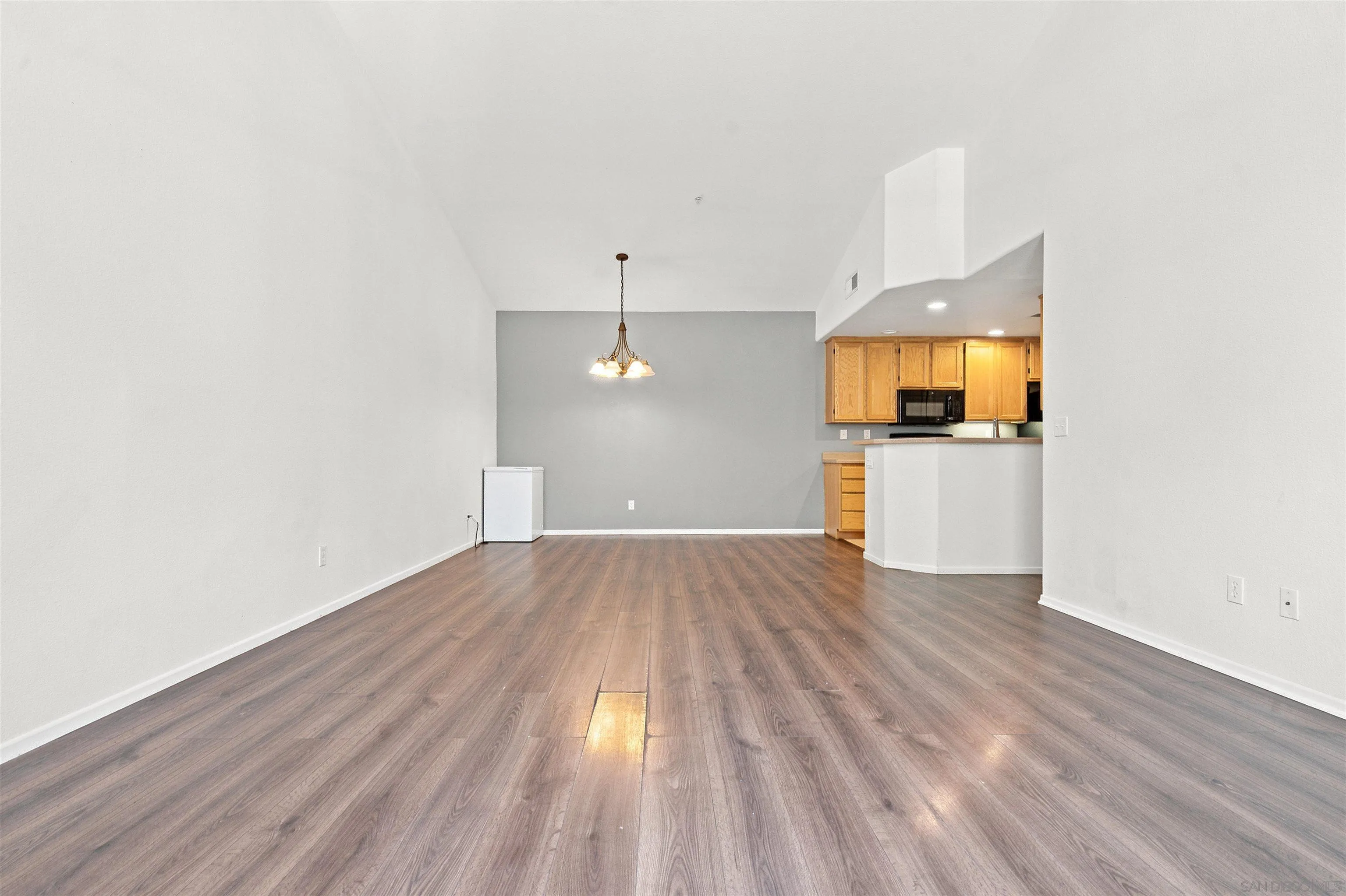 Photo #7: 260018391 Listing: Photo #7