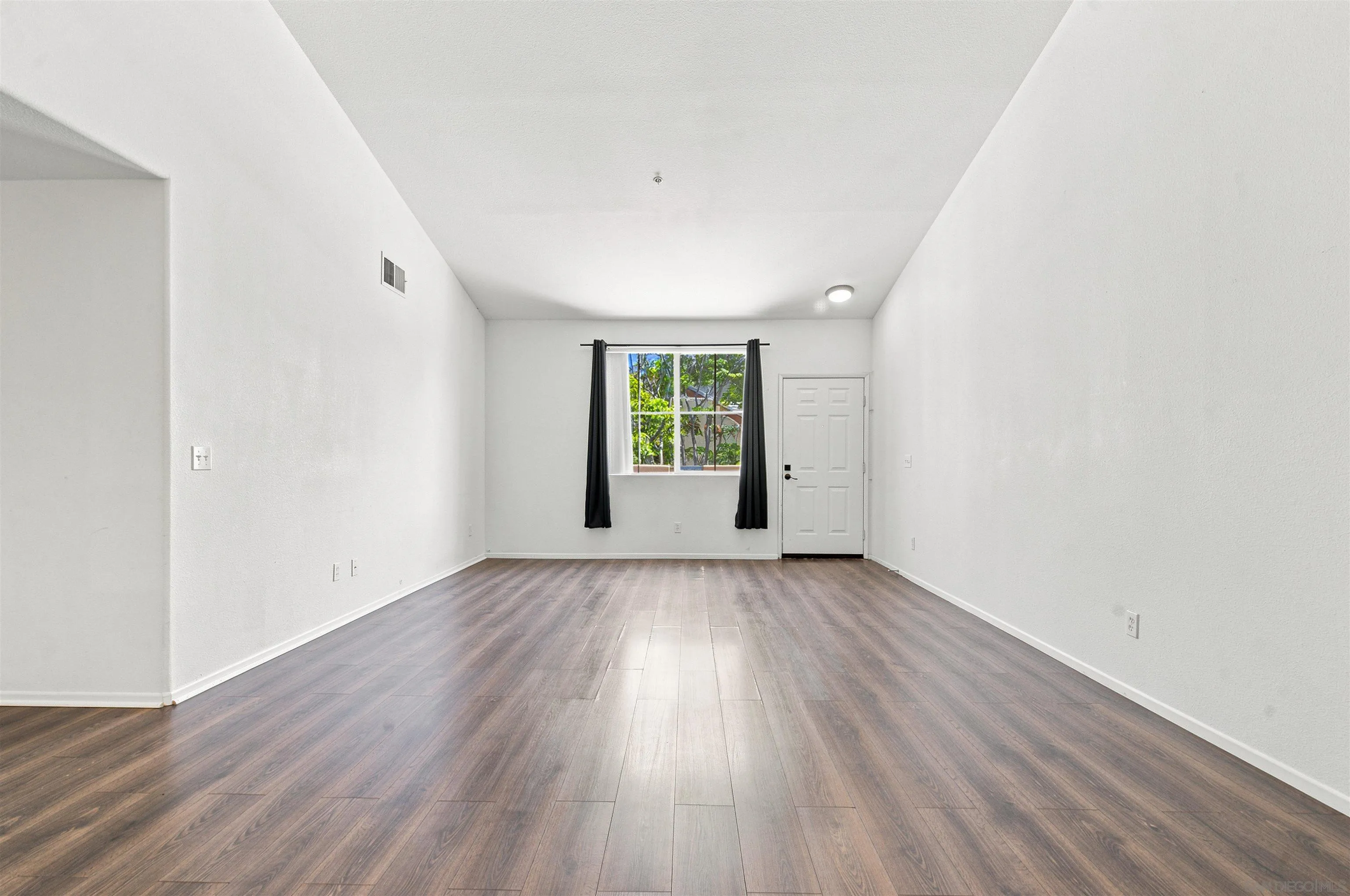 Photo #6: 260018391 Listing: Photo #6