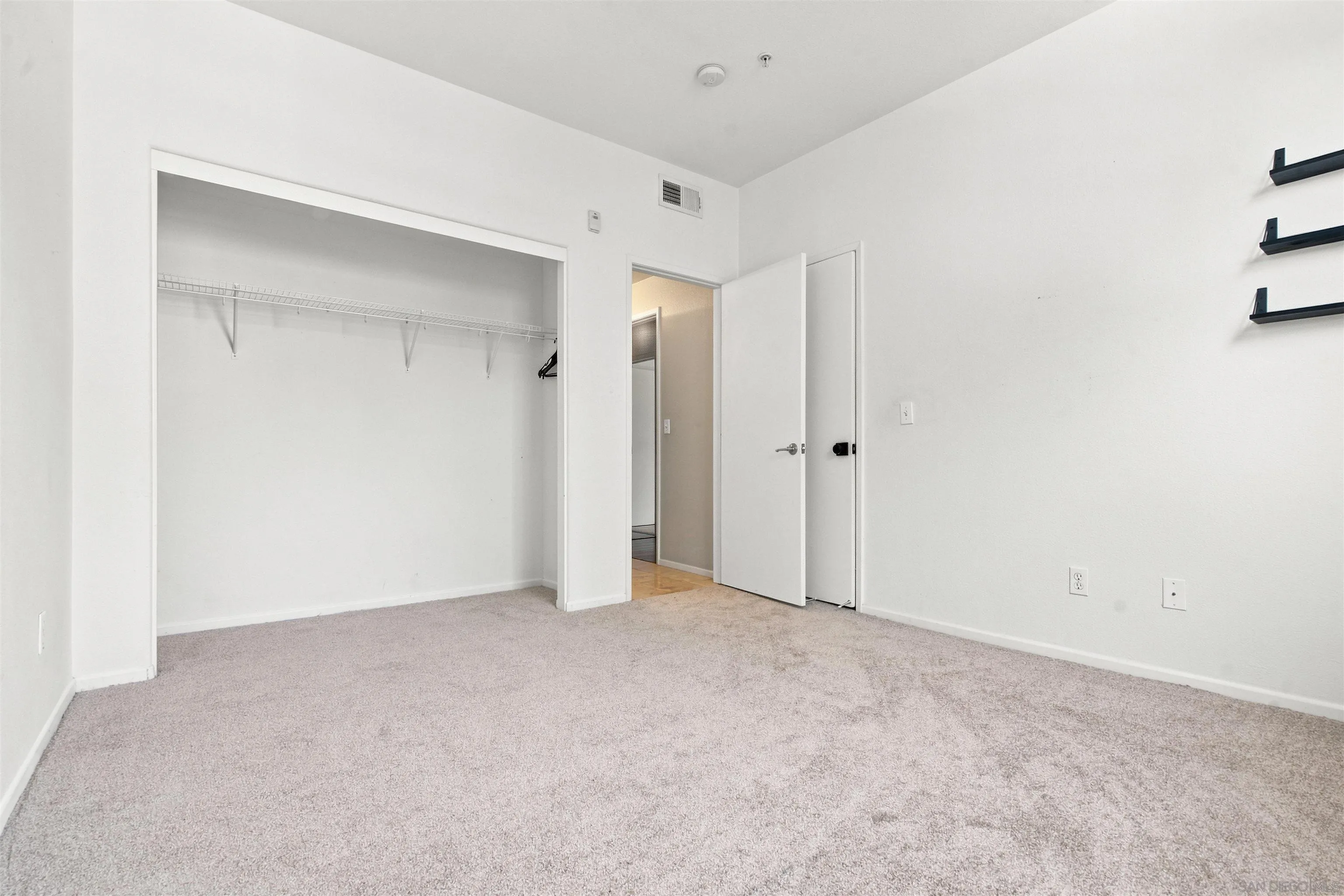 Photo #27: 260018391 Listing: Photo #27