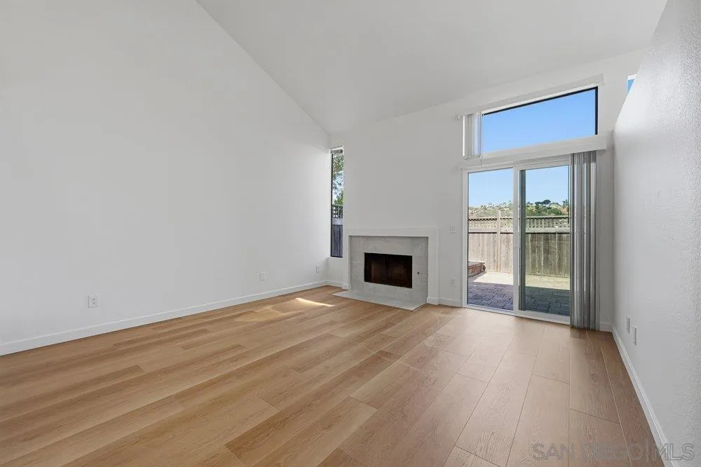 https://cdn.realtyfeed.com/cdn/127/260018392/08d918472813c0f6bdf981661e092ae6.webp