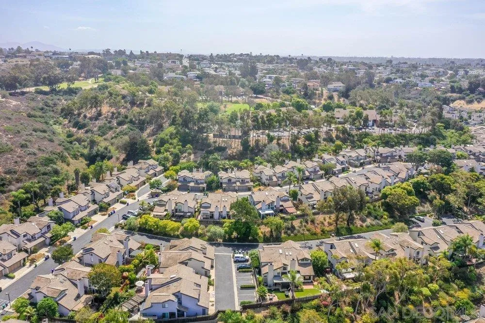 https://cdn.realtyfeed.com/cdn/127/260018392/0e20847e23ba6fbcd0514c50fc26e8b4.webp
