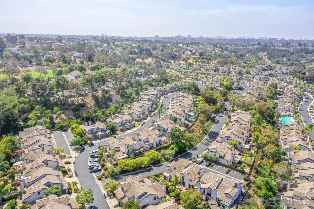 https://cdn.realtyfeed.com/cdn/127/260018392/2eb0b3b6b12f3ce4364d4fbb5d02fa42.webp
