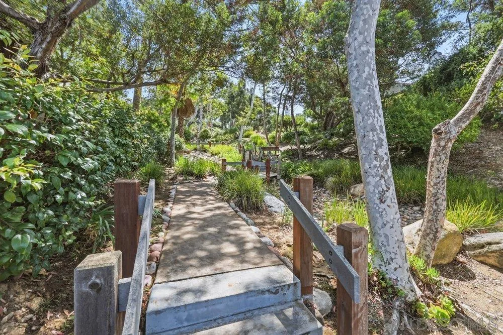https://cdn.realtyfeed.com/cdn/127/260018392/738ab583f3b4f93e332e3ba75e8f86ef.webp