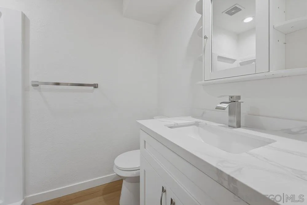 https://cdn.realtyfeed.com/cdn/127/260018392/f54609ed770f2491a2de6cec566f384d.webp