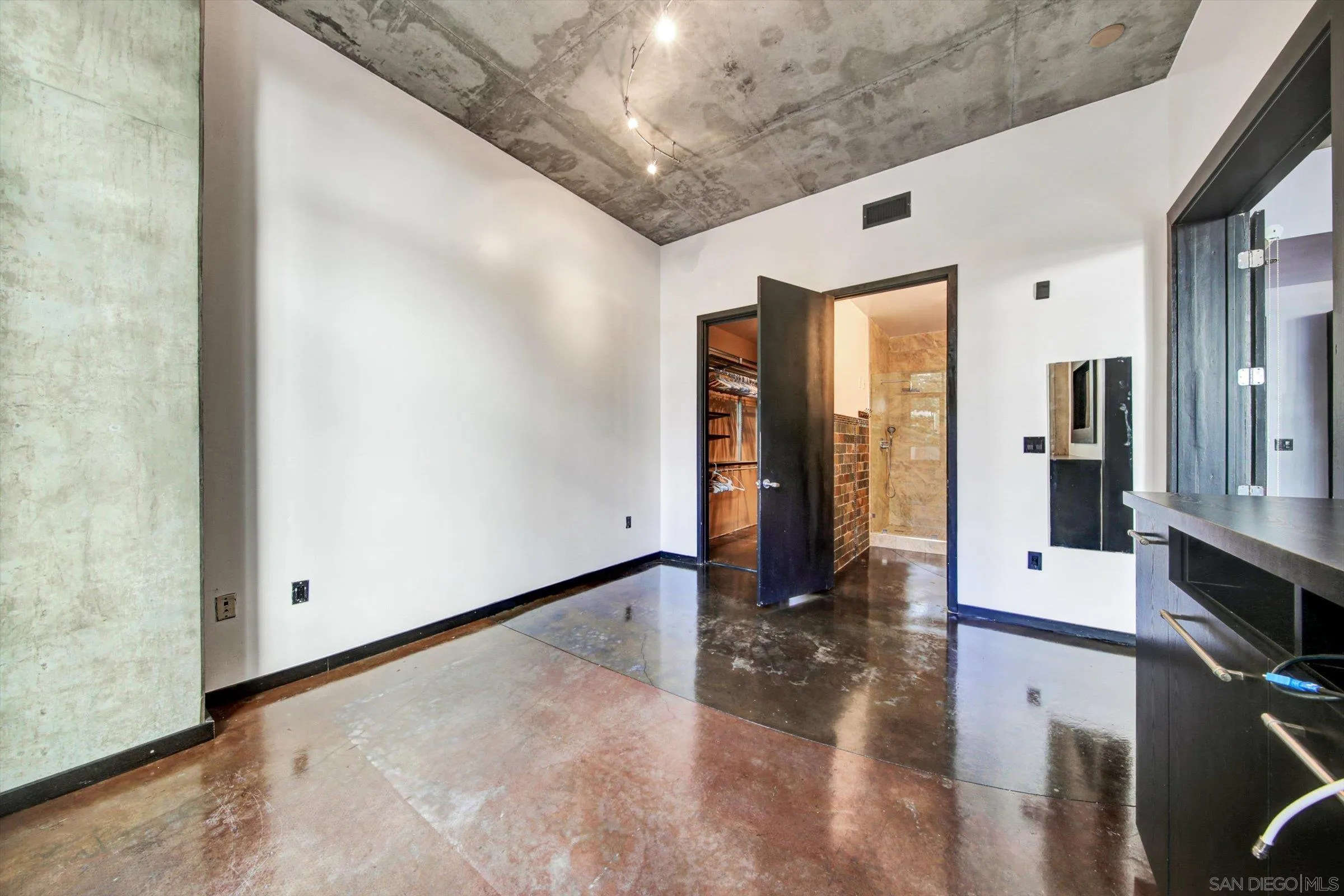 Photo #27: 260018393 Listing: Photo #27