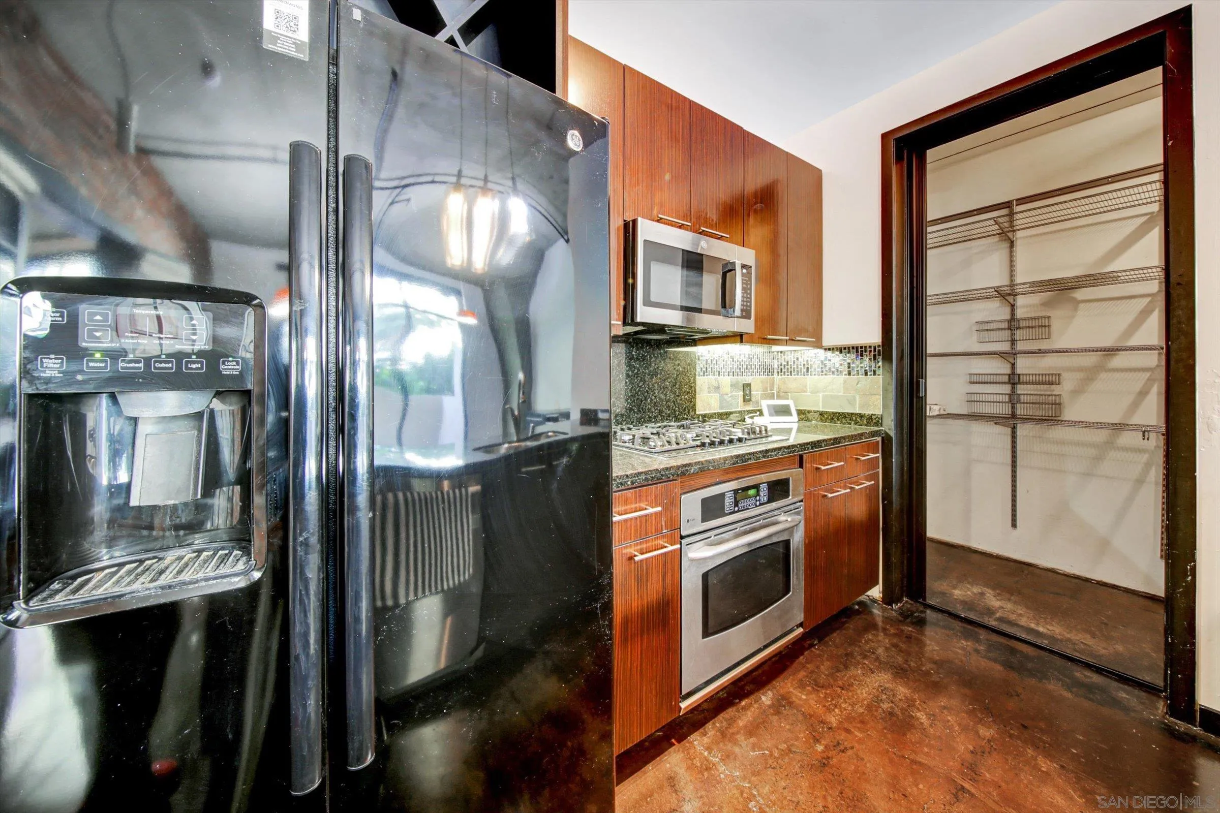 Photo #6: 260018393 Listing: Photo #6