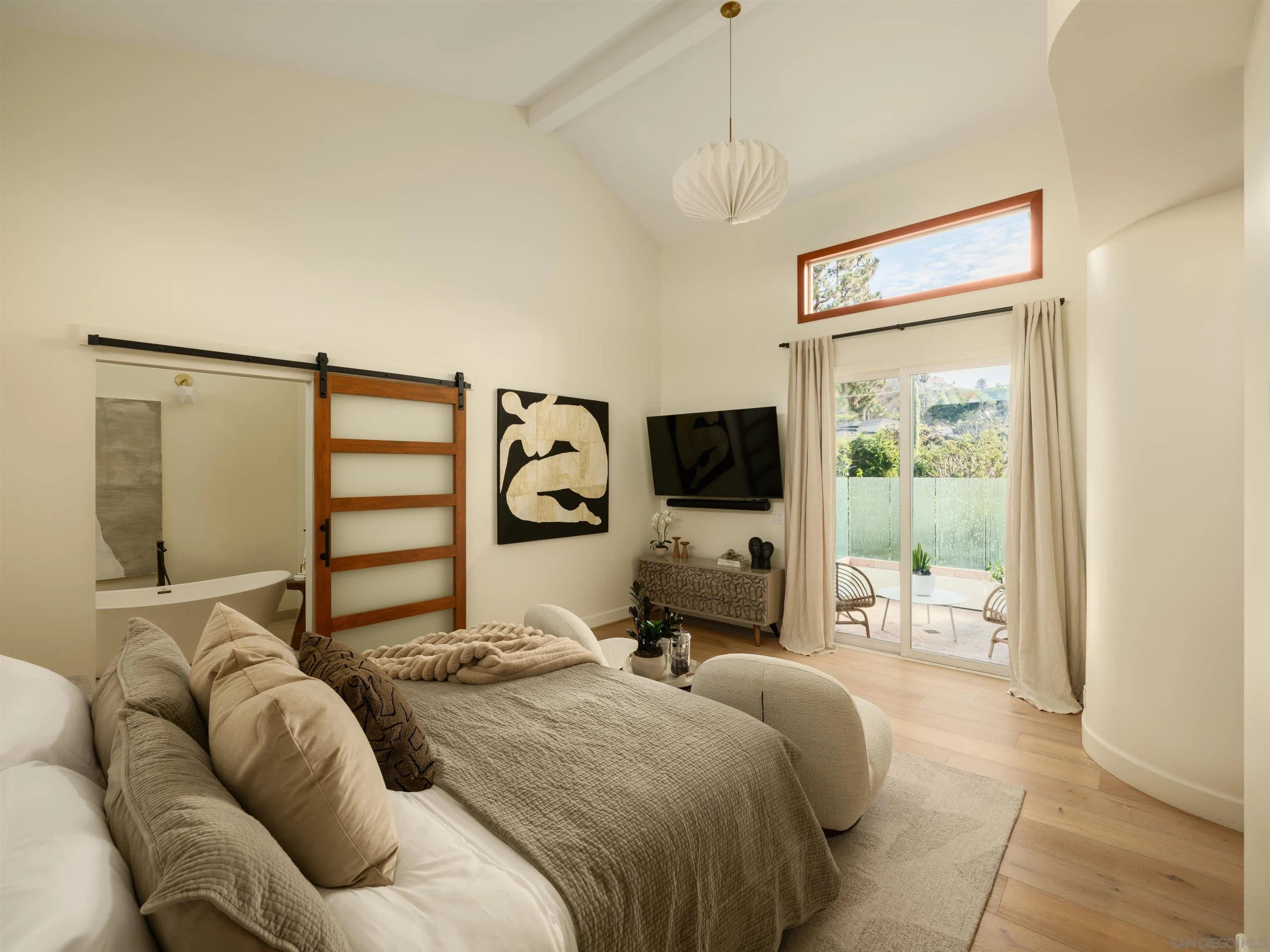 https://cdn.realtyfeed.com/cdn/127/260018396/4b448fb8822f3b5f13ff5b7436b44e09.webp