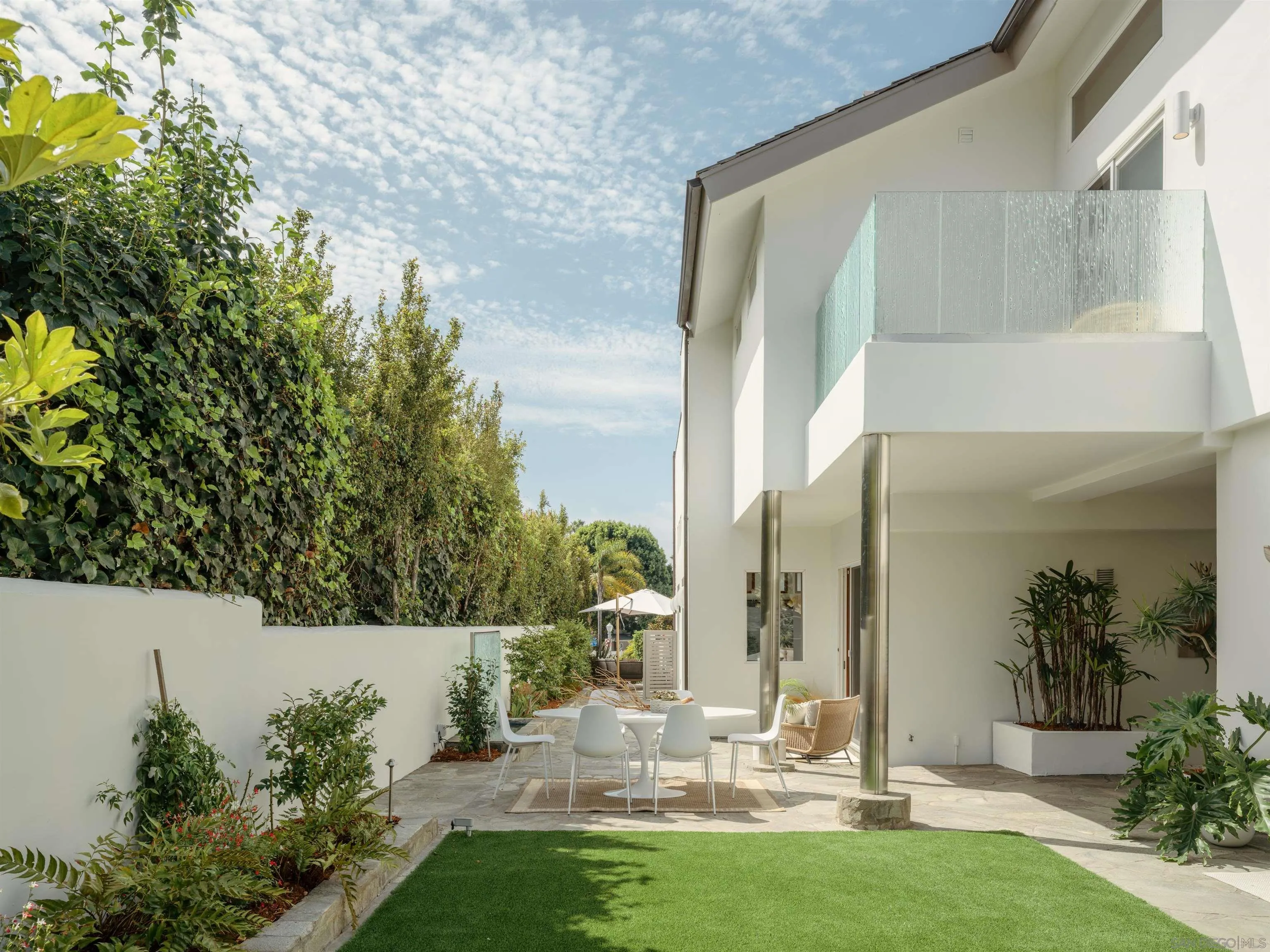 https://cdn.realtyfeed.com/cdn/127/260018396/50430cb7748db12f18a520b62e2c359f.webp