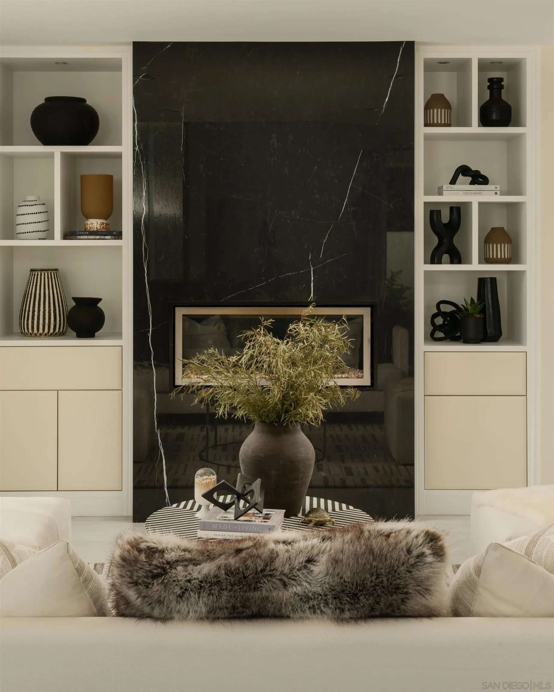 https://cdn.realtyfeed.com/cdn/127/260018396/7c399eb289c2ff484089269c10be3eb2.webp