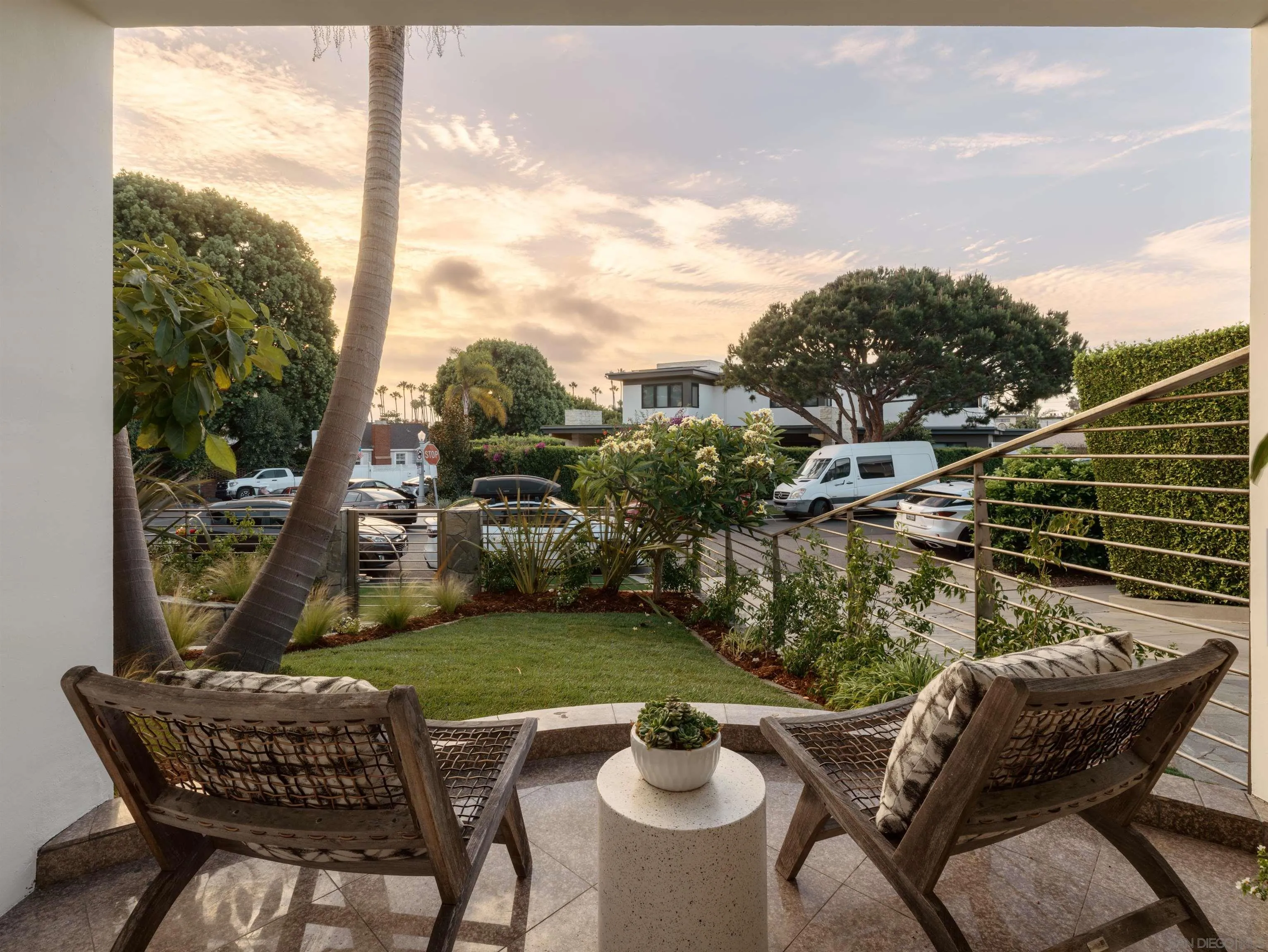 https://cdn.realtyfeed.com/cdn/127/260018396/822296619d763da8b3106adf5696ce4c.webp