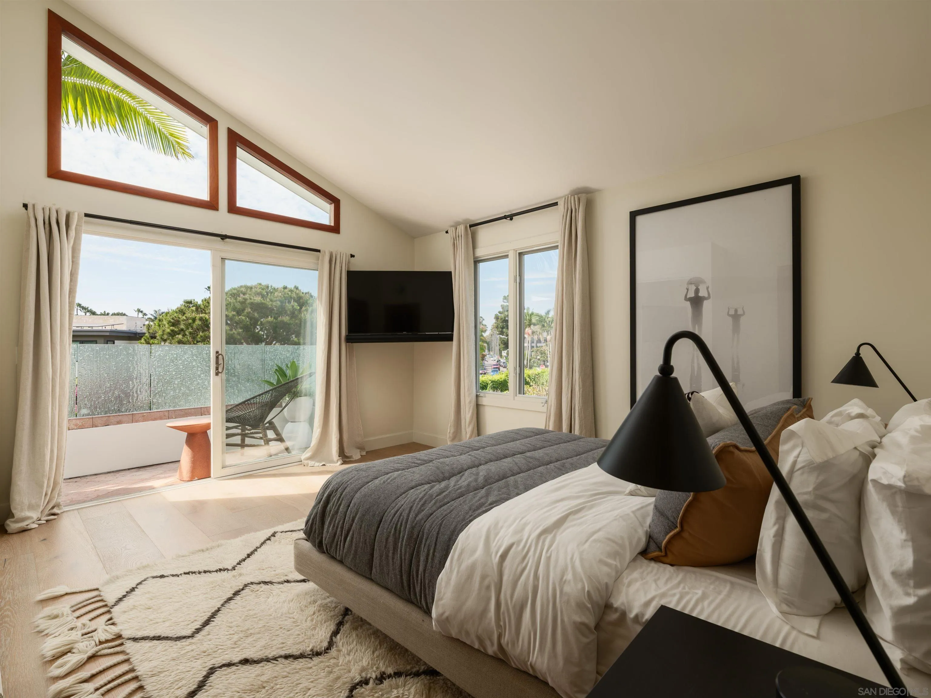 https://cdn.realtyfeed.com/cdn/127/260018396/845d22858c94bc237b97b60c5fb4bb92.webp