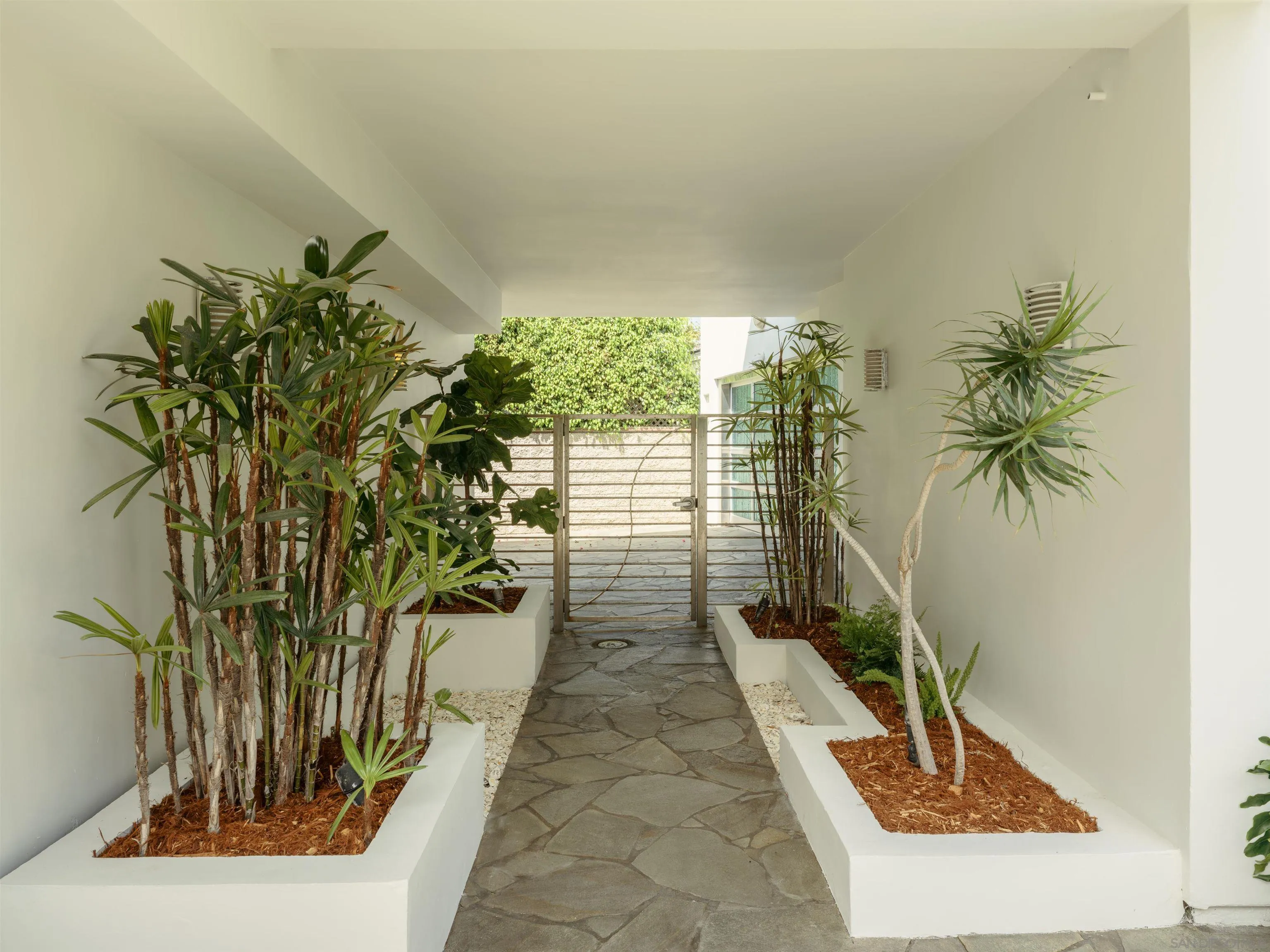 https://cdn.realtyfeed.com/cdn/127/260018396/daec97111b6939a2c48cd33e8443e104.webp