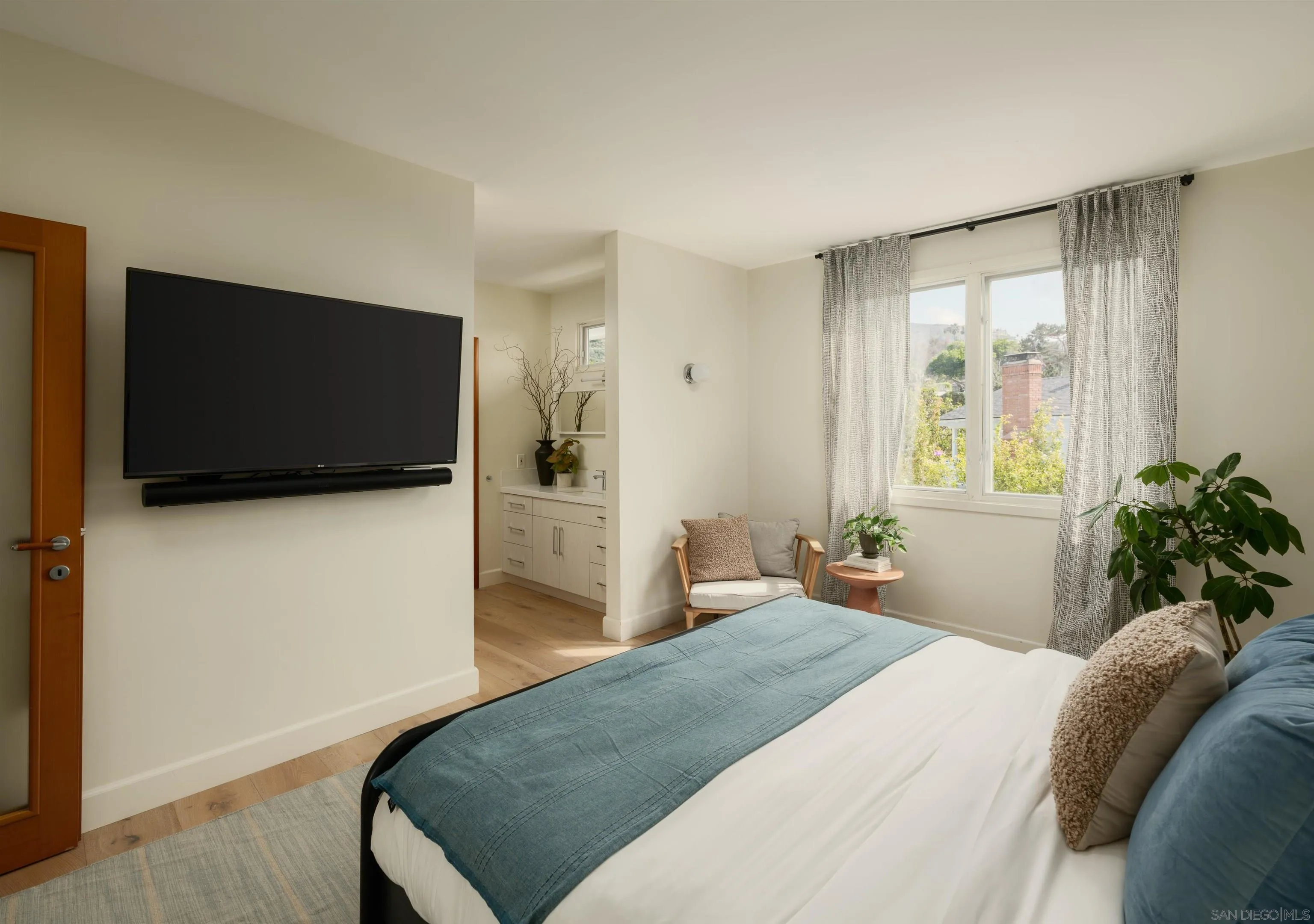 https://cdn.realtyfeed.com/cdn/127/260018396/ef06526821ac2bfd6f1e192a40dd60a8.webp