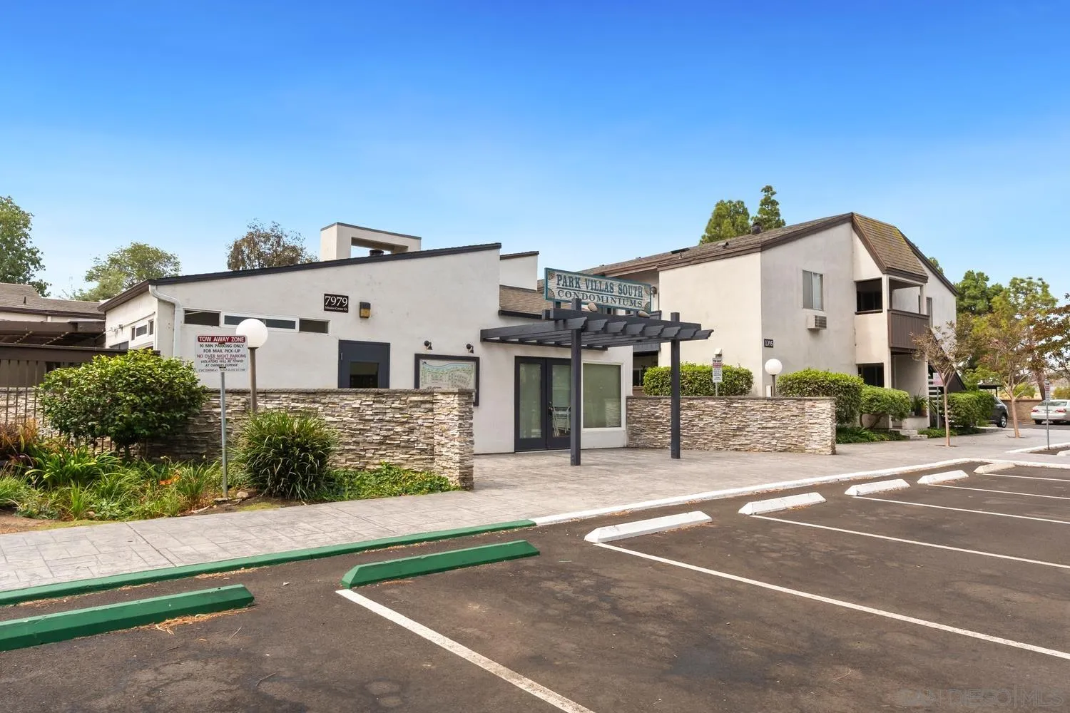 https://cdn.realtyfeed.com/cdn/127/260018401/70105ef9bf12c497d0a2d79ea6e4bdf6.webp