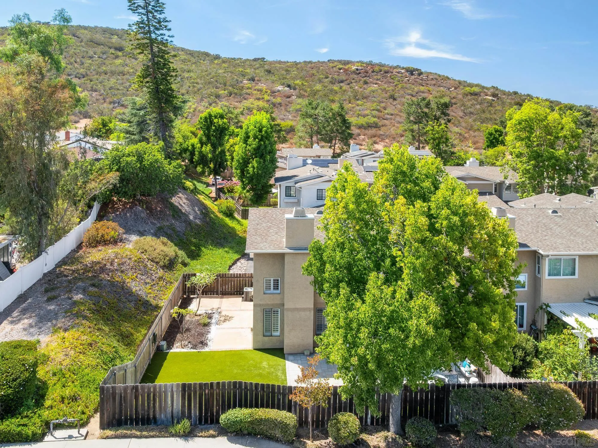 https://cdn.realtyfeed.com/cdn/127/260018402/feeae4943ee8ec9ae71b898b97207e4d.webp
