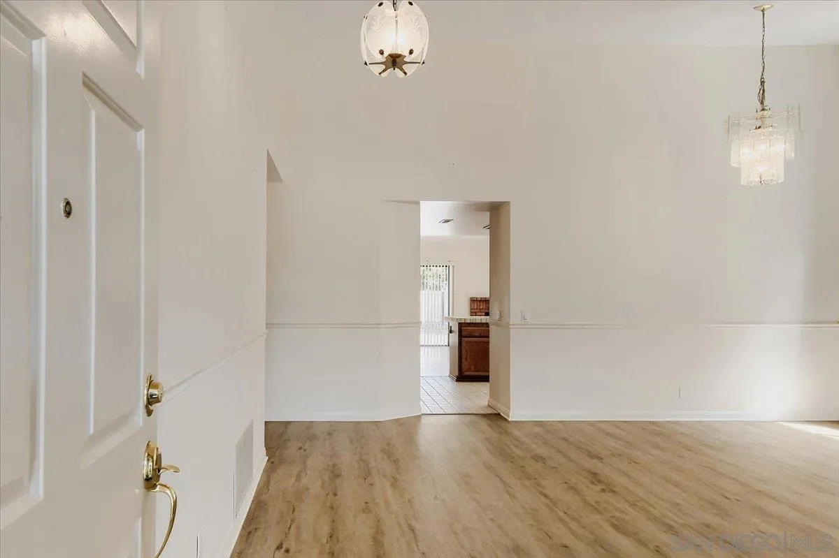 https://cdn.realtyfeed.com/cdn/127/260018409/3324bd1e42462b30d644116cd6099647.webp