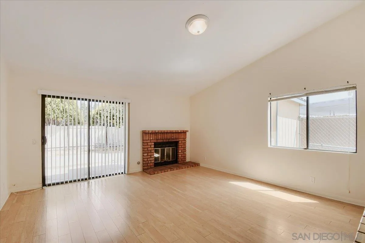 https://cdn.realtyfeed.com/cdn/127/260018409/d7ca0b30b7bea22011cc2f857da8cd62.webp