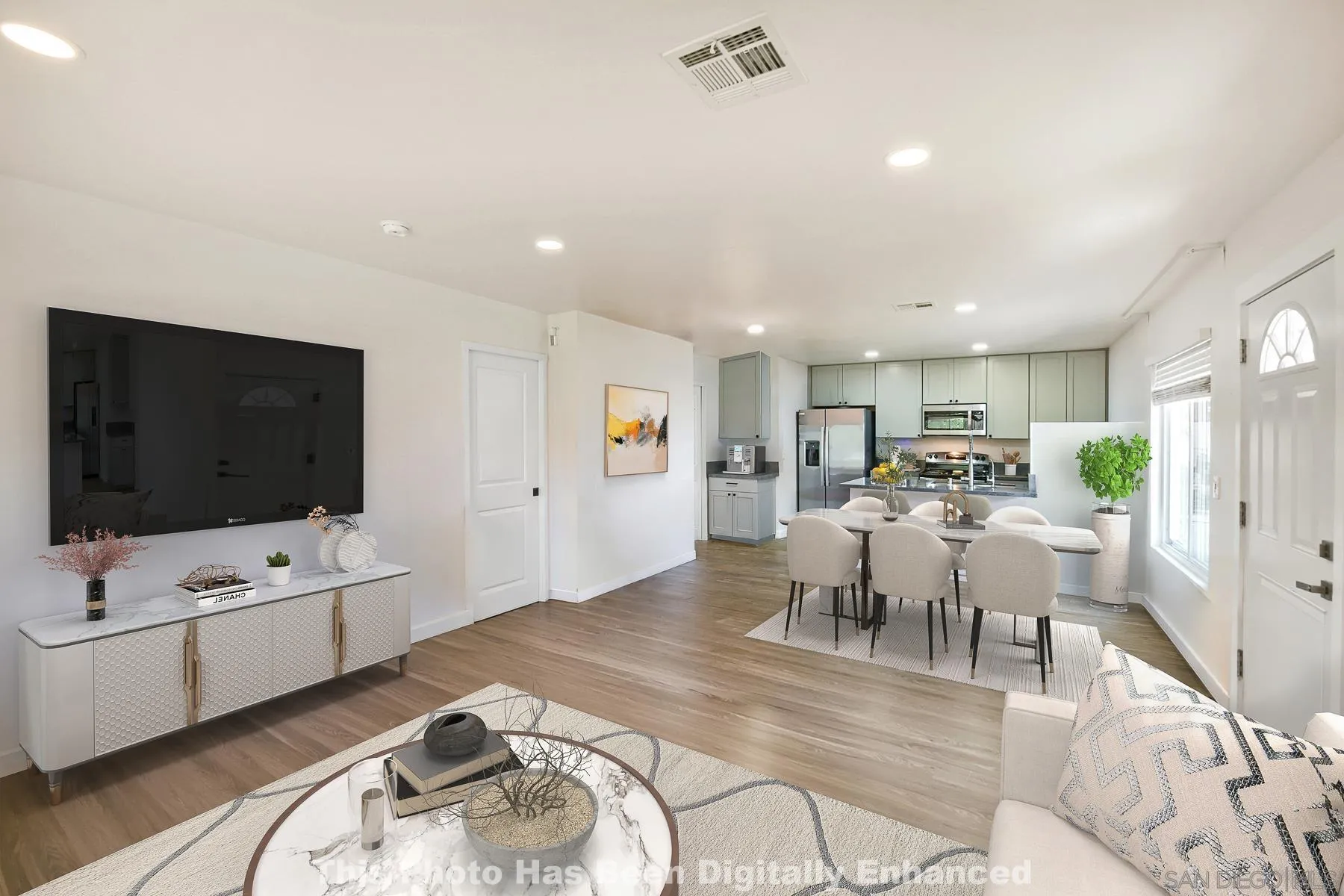 https://cdn.realtyfeed.com/cdn/127/260018410/09de2623f41ba653a94b7478ddc9ca72.webp