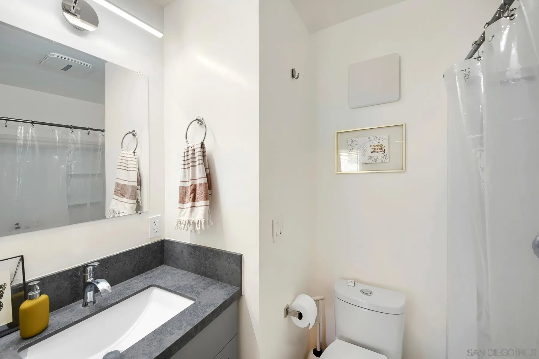 https://cdn.realtyfeed.com/cdn/127/260018410/0c4d233e29a3f340b6f768f51c2ba684.webp