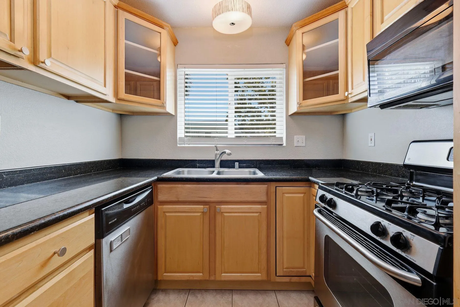 https://cdn.realtyfeed.com/cdn/127/260018412/046117910aa0d5b00a5fb90be9cba830.webp