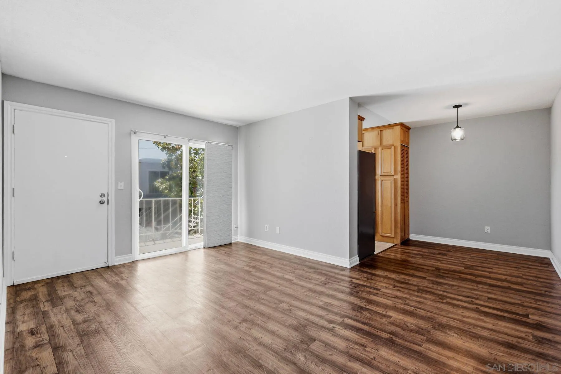 https://cdn.realtyfeed.com/cdn/127/260018412/9e2ebd5a51e0beb4cd7325868737d5d0.webp