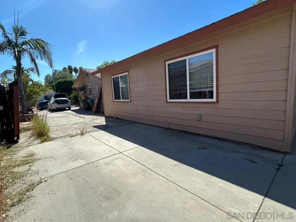 743 Park Pl, Escondido, CA 92025 - Photo 3 of 25, Escondido, CA