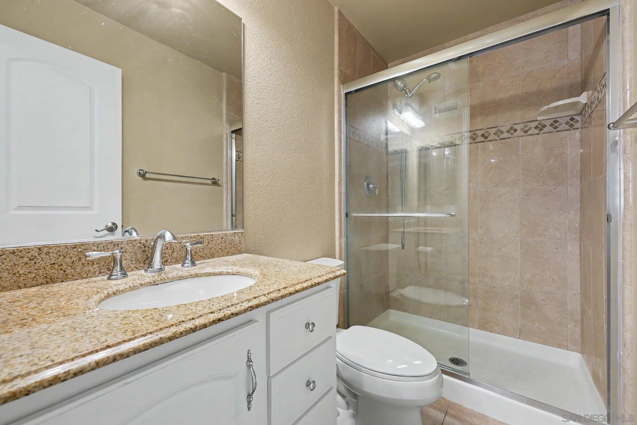 https://cdn.realtyfeed.com/cdn/127/260018415/02605e3b9aac052e9bfe903b79ba3867.webp