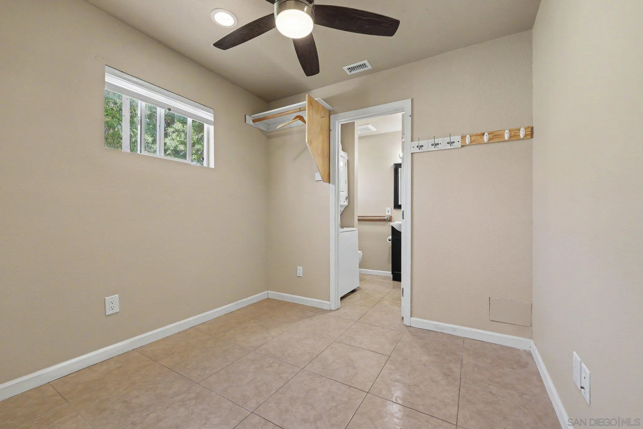https://cdn.realtyfeed.com/cdn/127/260018415/2caf11fa42d6f0f47dd958fd1dfa7e17.webp