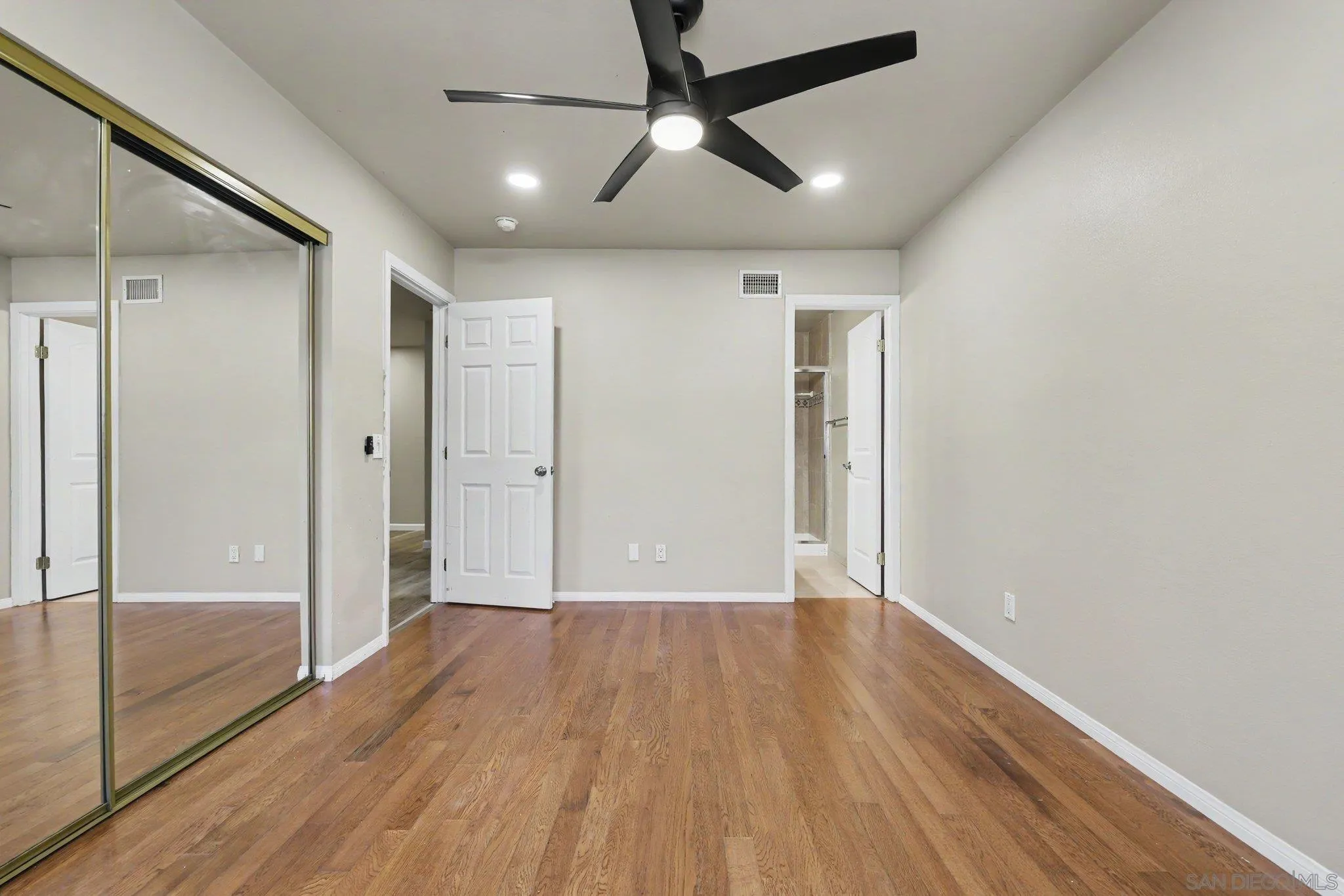 https://cdn.realtyfeed.com/cdn/127/260018415/7c33dd3694c831ef4a7e6f0ba3e8408c.webp