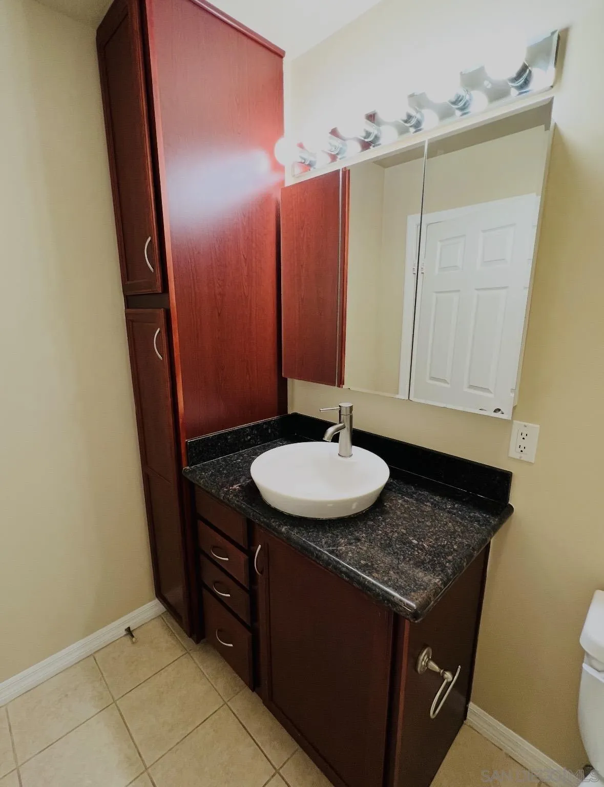 https://cdn.realtyfeed.com/cdn/127/260018416/2c7b0dddc8b154343dd718302f9dbda5.webp