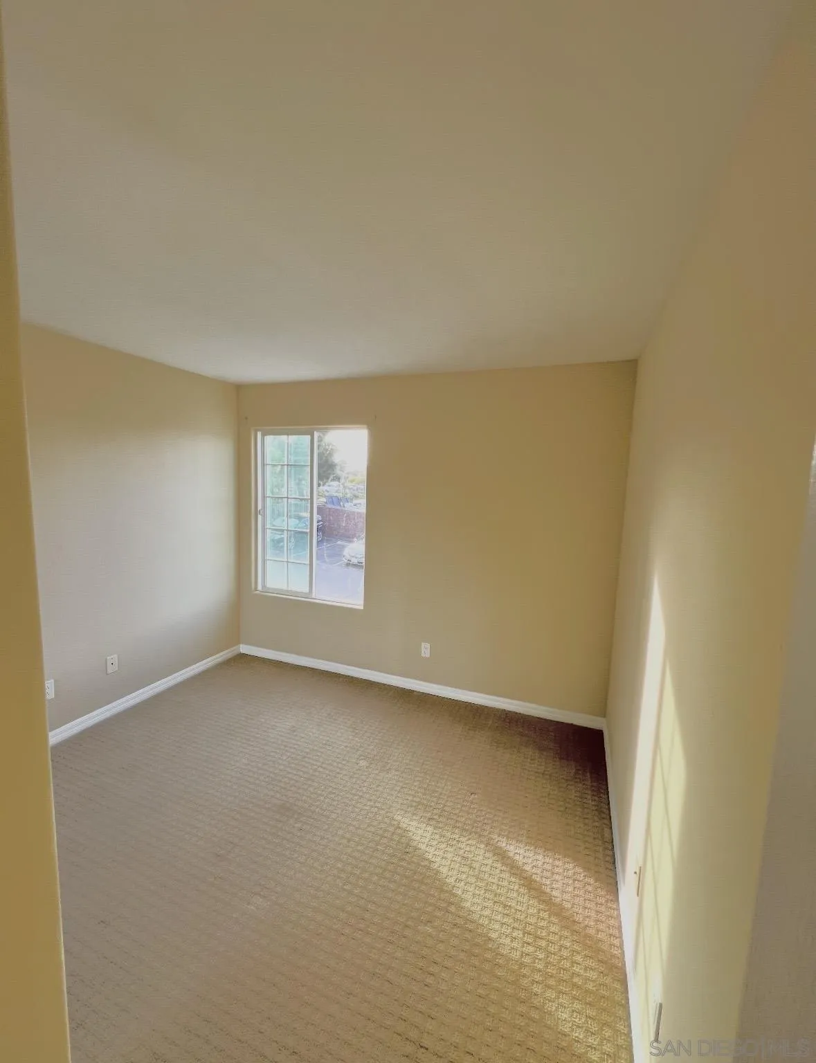 https://cdn.realtyfeed.com/cdn/127/260018416/76bdb14692d795fa4063bdee6daafbd6.webp