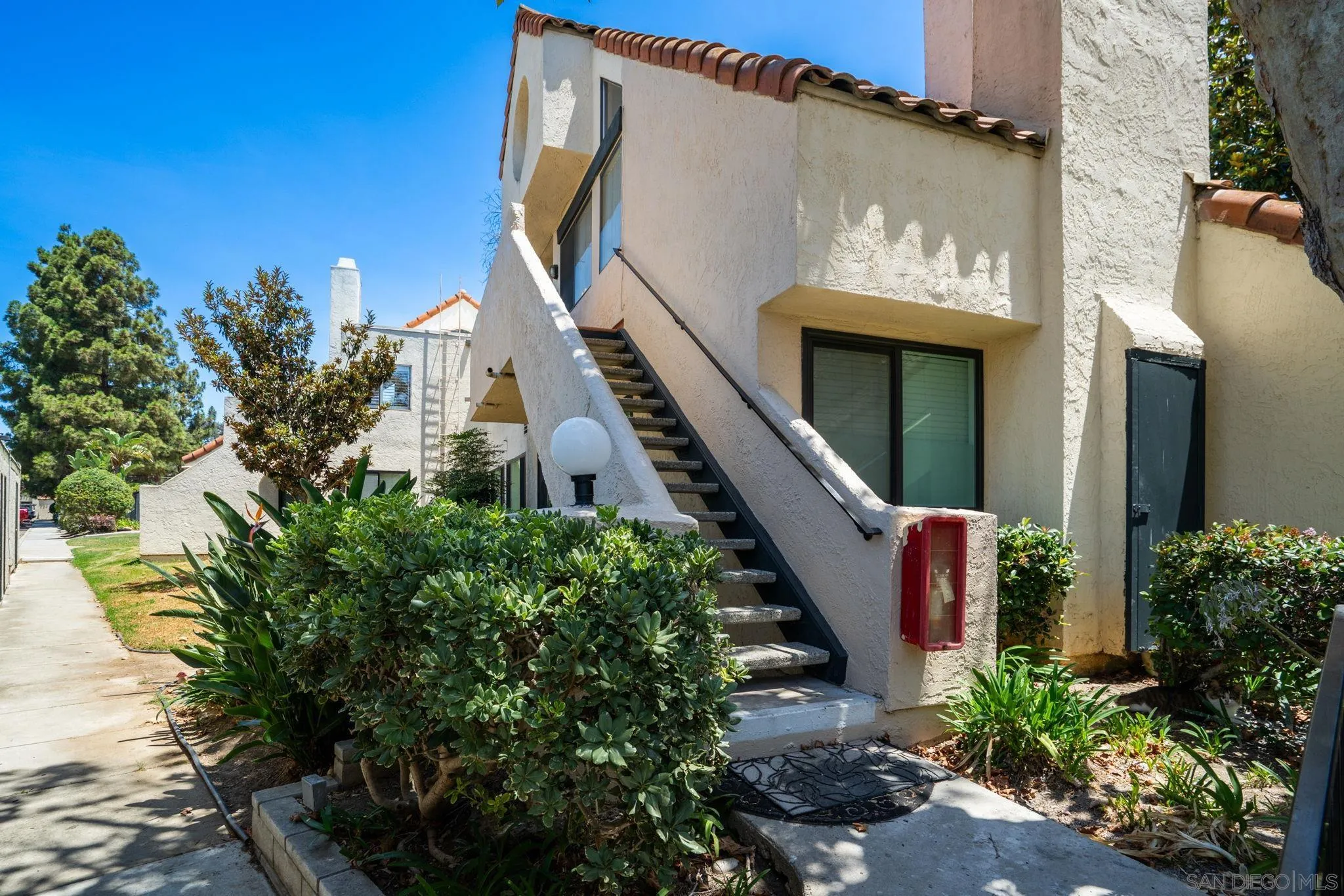 https://cdn.realtyfeed.com/cdn/127/260018433/10742e2b75bf8e45a135c41879dd0316.webp