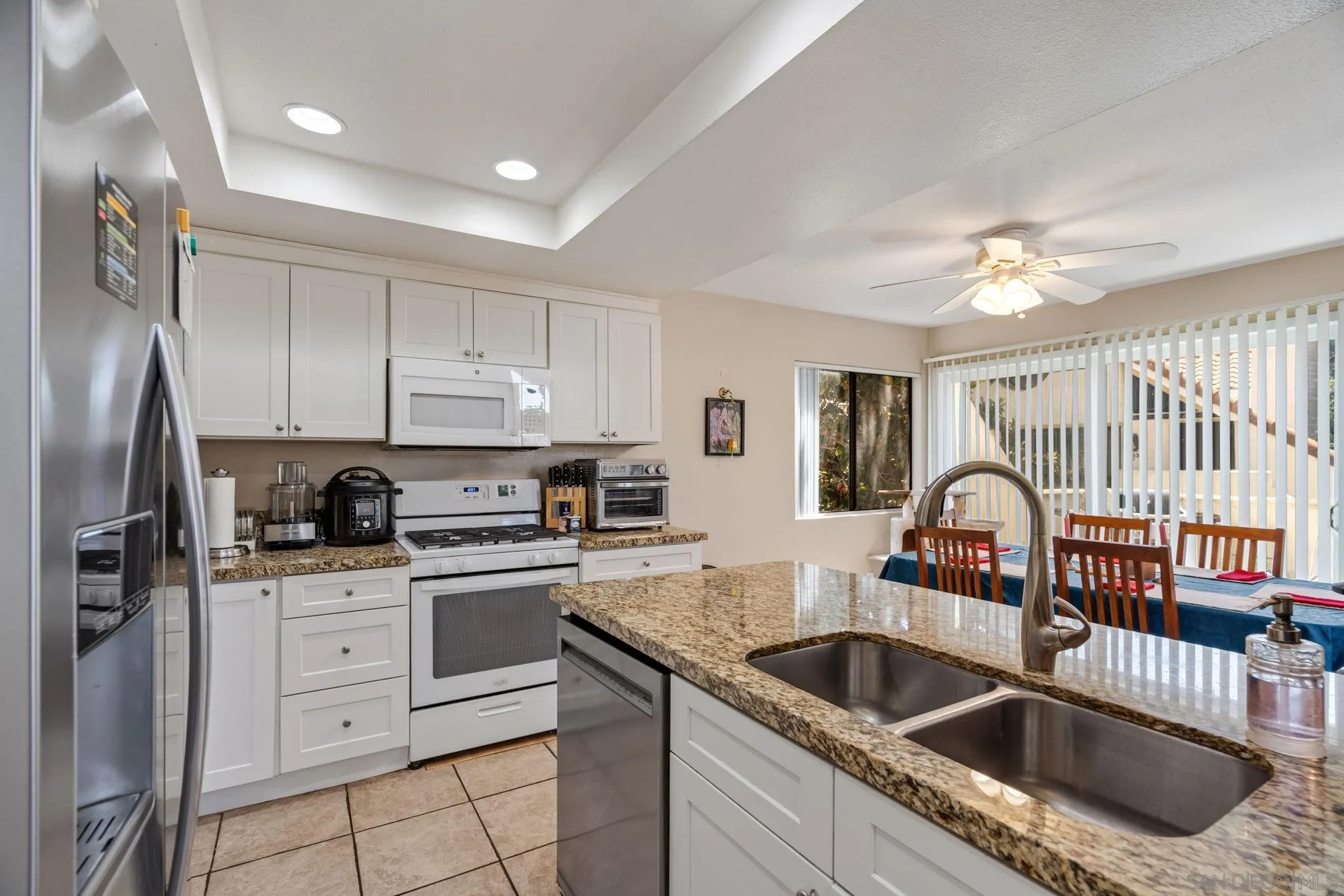 https://cdn.realtyfeed.com/cdn/127/260018433/c8ceb807ca65b297ee34f523b161af87.webp