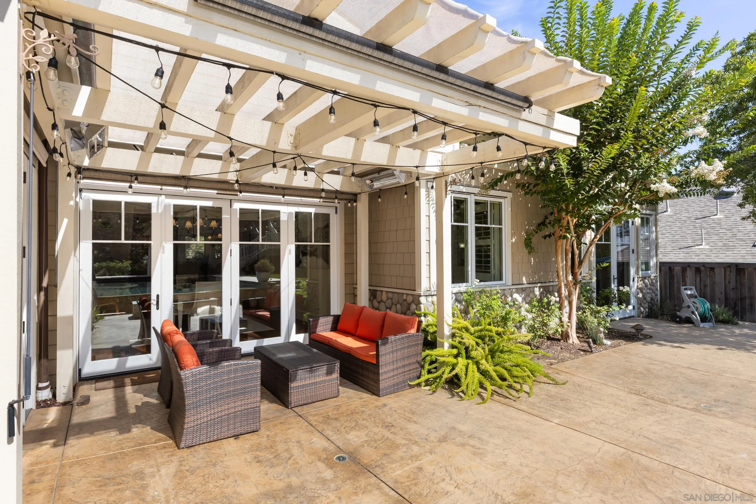 https://cdn.realtyfeed.com/cdn/127/260018439/0e2070e4733675d1876b08edcafa07a0.webp