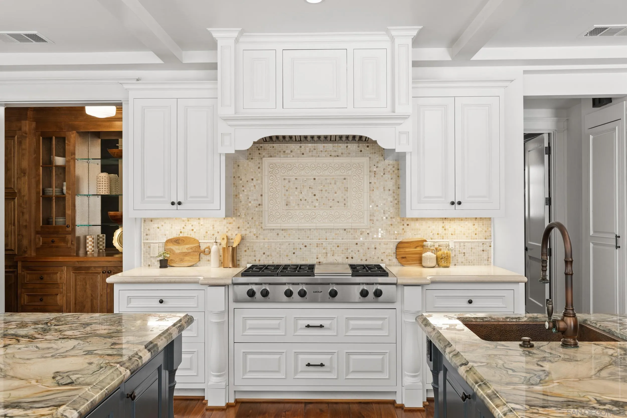 https://cdn.realtyfeed.com/cdn/127/260018439/6a468f6bba564b1ce9102c9b3e50733b.webp