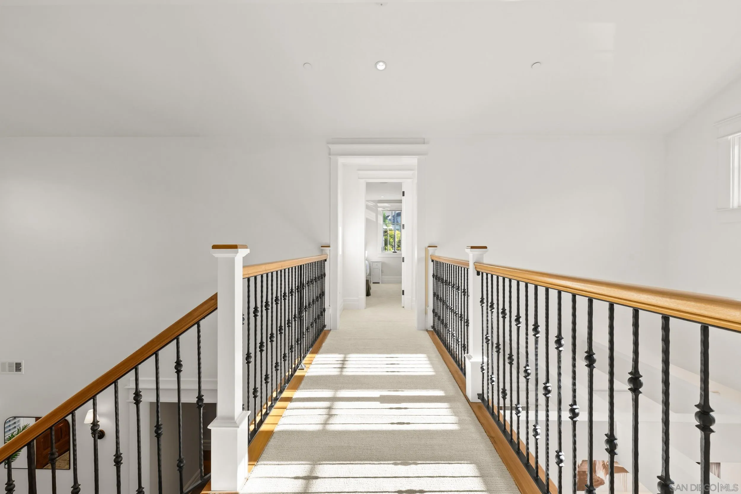 https://cdn.realtyfeed.com/cdn/127/260018439/86c3ce0bd2f5be65f035ac0a1cc24d5f.webp