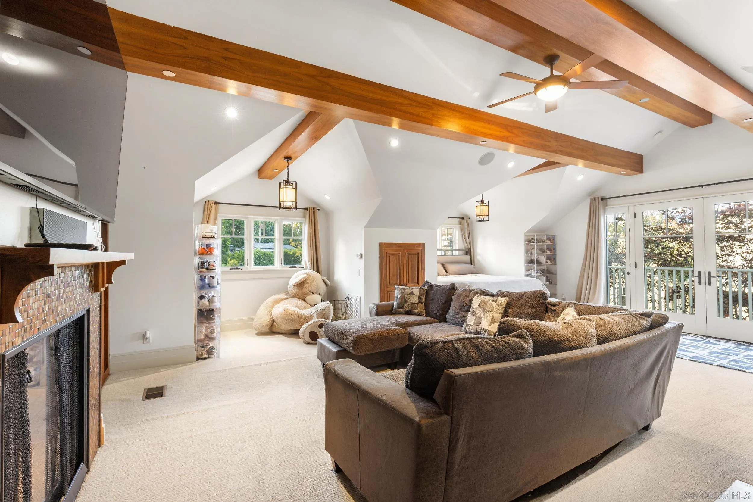 https://cdn.realtyfeed.com/cdn/127/260018439/bc6987405f343ef668a8b61600ffdf27.webp