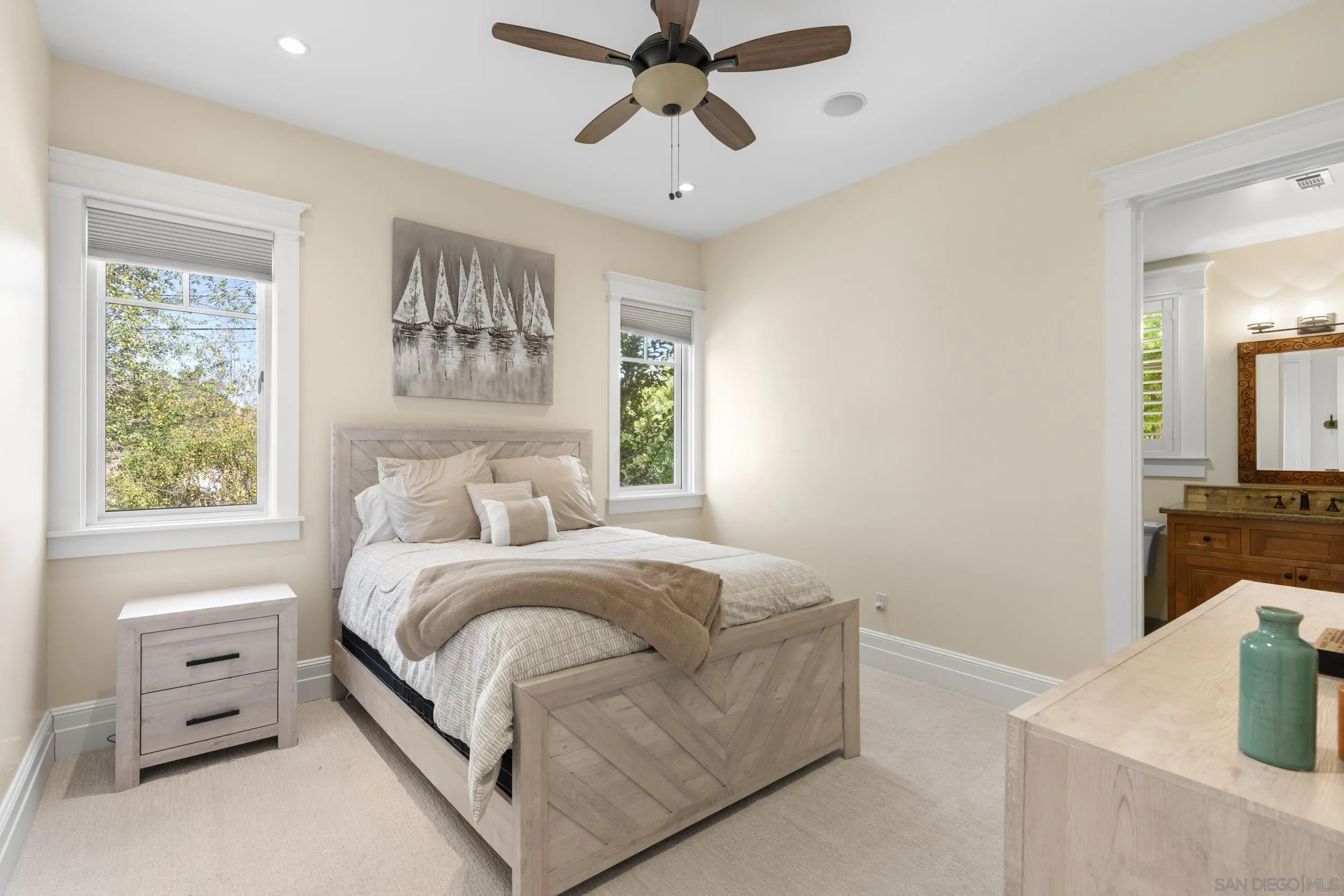 https://cdn.realtyfeed.com/cdn/127/260018439/d29a87da6ef51d0e6d6c9b8afc426f3c.webp