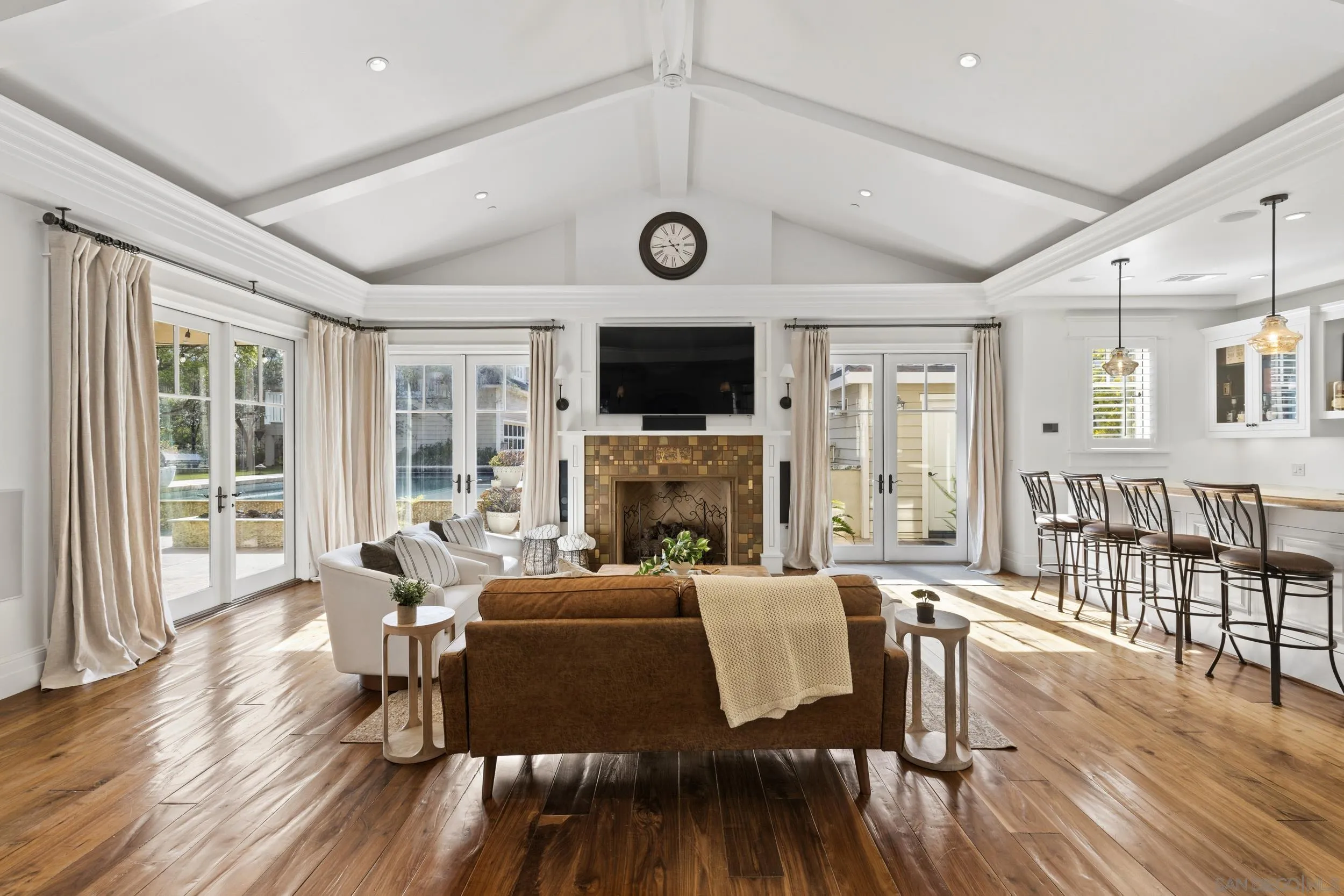 https://cdn.realtyfeed.com/cdn/127/260018439/fd36212a4badc90de04fc9410e7922e0.webp