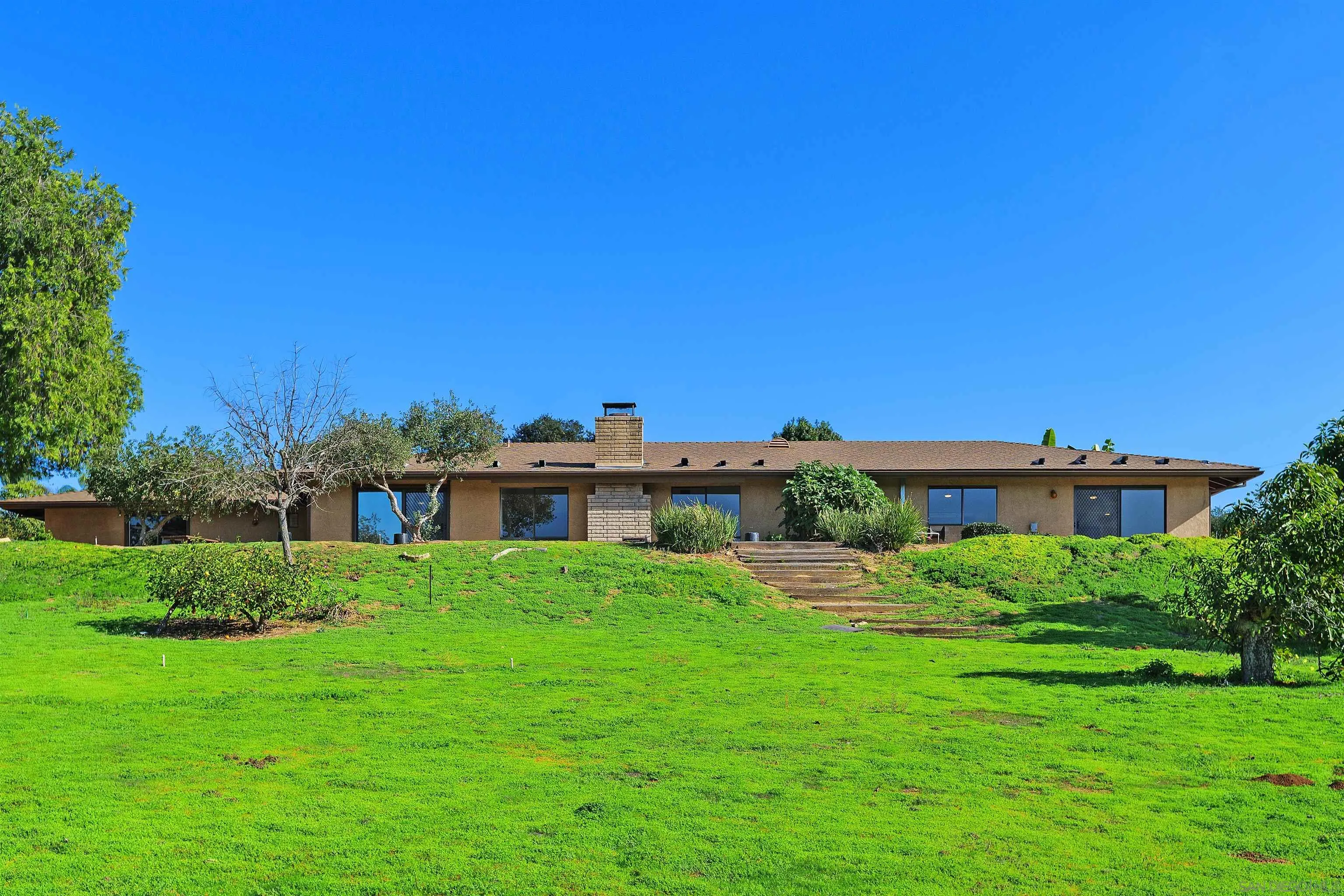 363 Tumble Creek Ln, Fallbrook, CA 92028 - Main photo, Fallbrook, CA