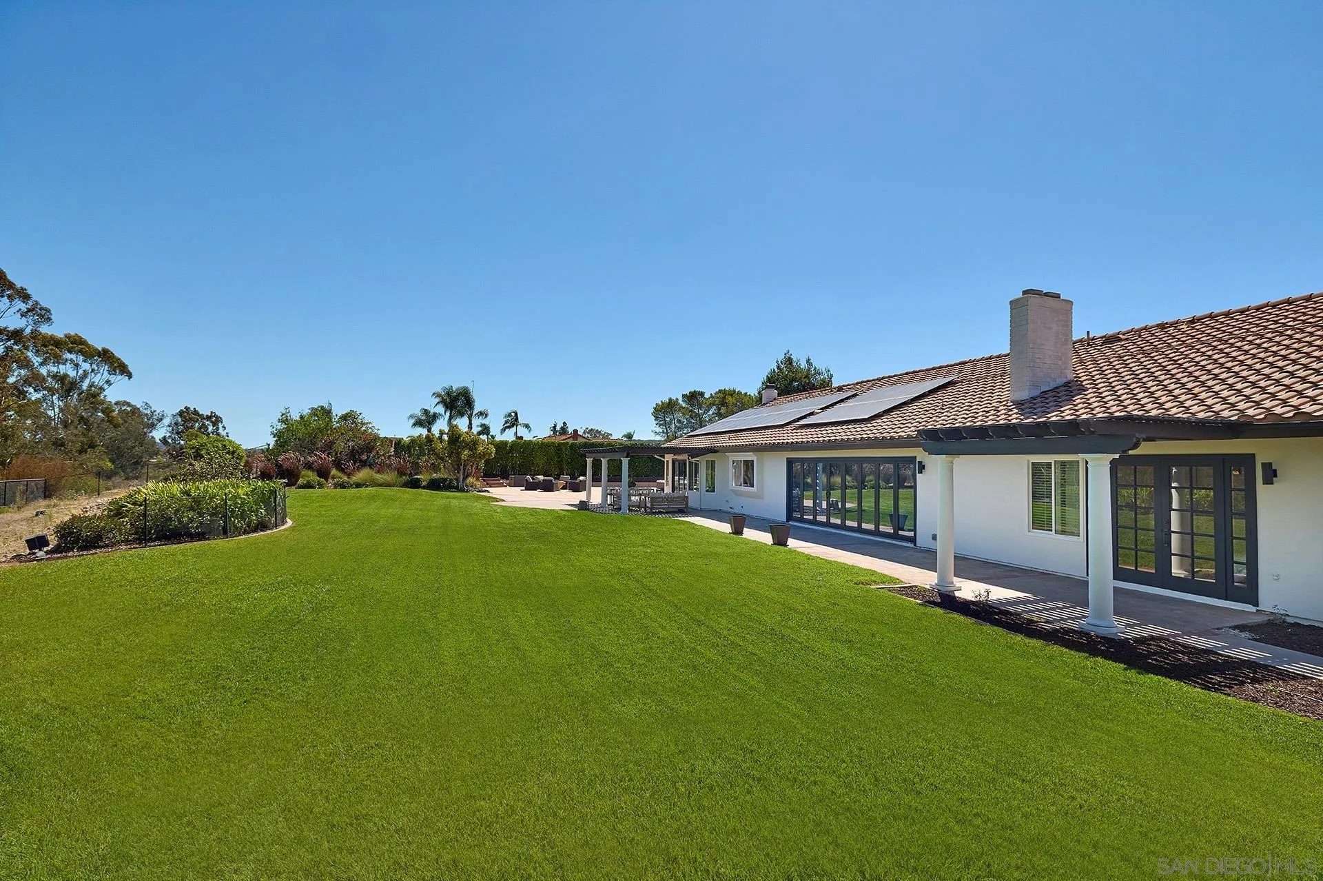 https://cdn.realtyfeed.com/cdn/127/260018447/6eb6e6523f4b4084fbdf152ea621bde9.webp