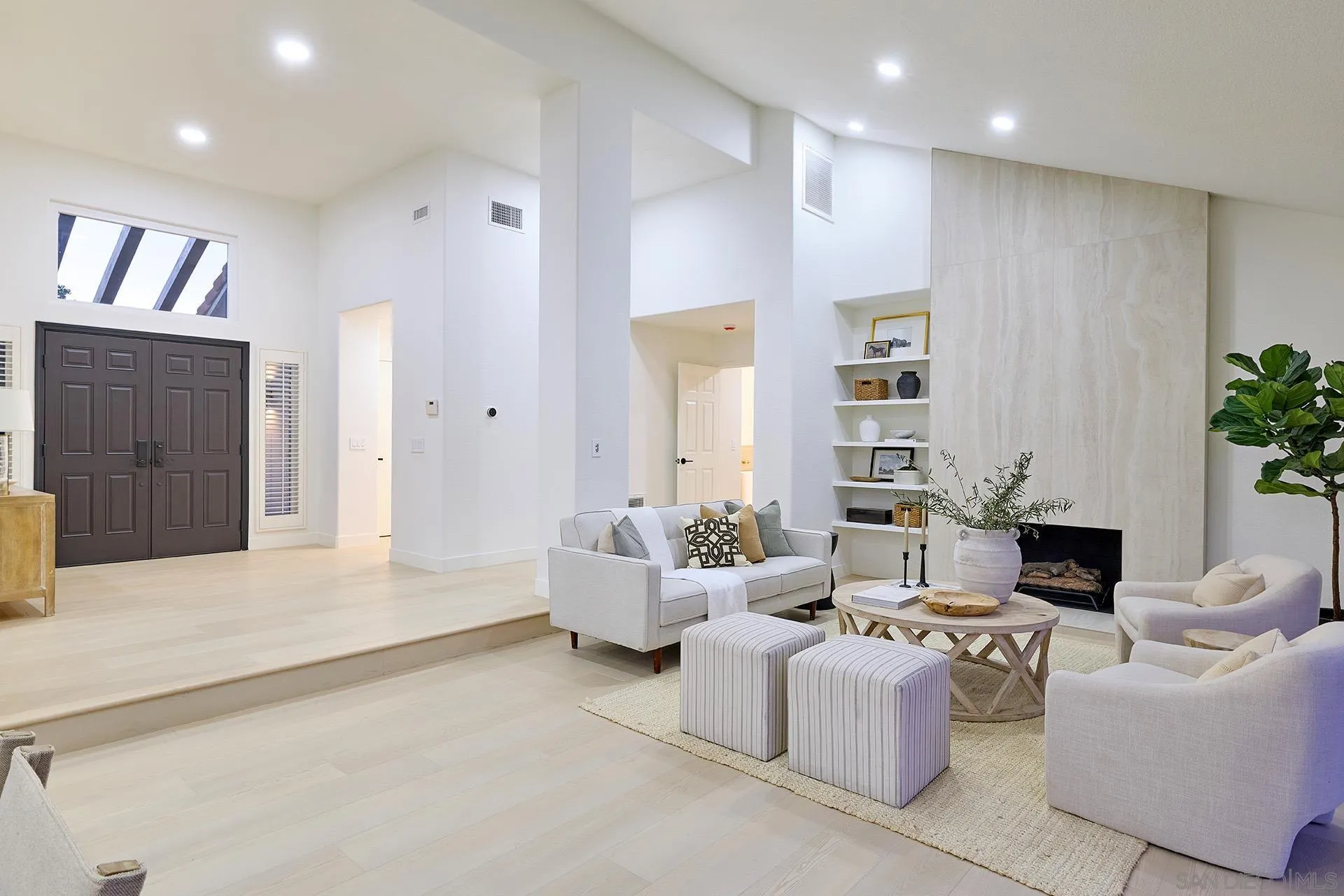 https://cdn.realtyfeed.com/cdn/127/260018447/83a63bdbd24c5e10d91157064605c2ac.webp