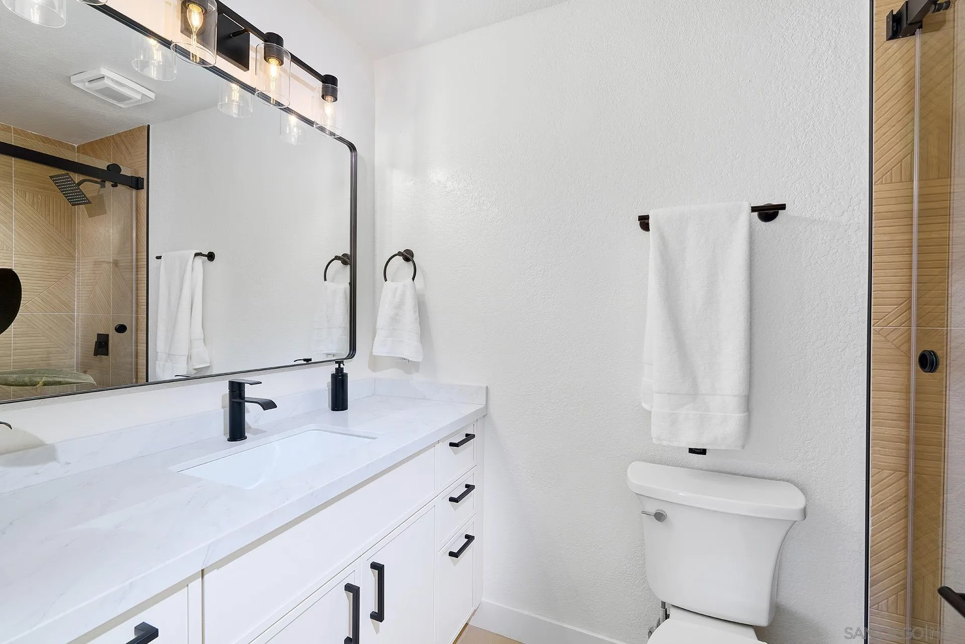 https://cdn.realtyfeed.com/cdn/127/260018447/bd602a11a8a329b244c3cb324d55b551.webp