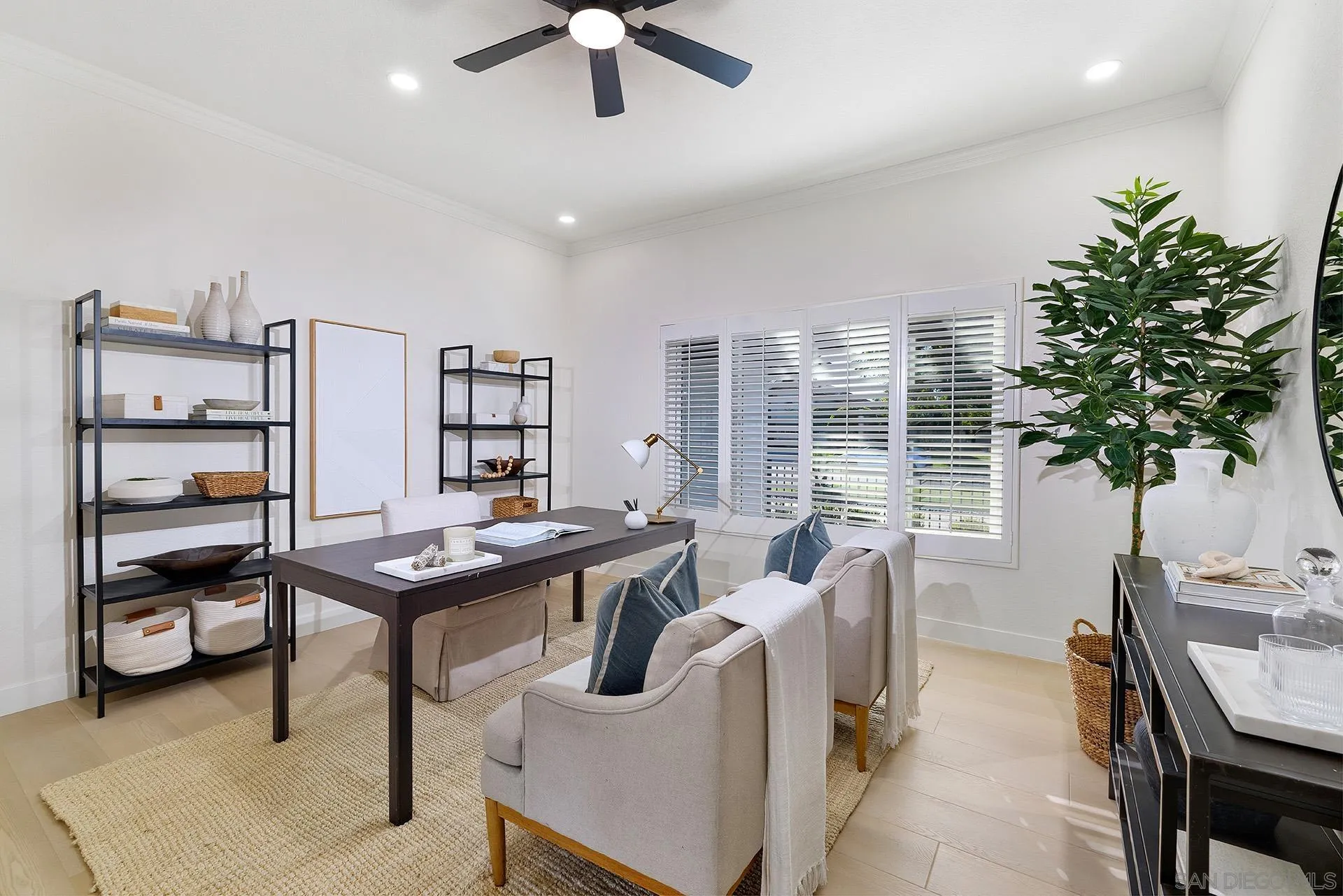 https://cdn.realtyfeed.com/cdn/127/260018447/f220f0c3291a486b44cbba7cbf5890d9.webp