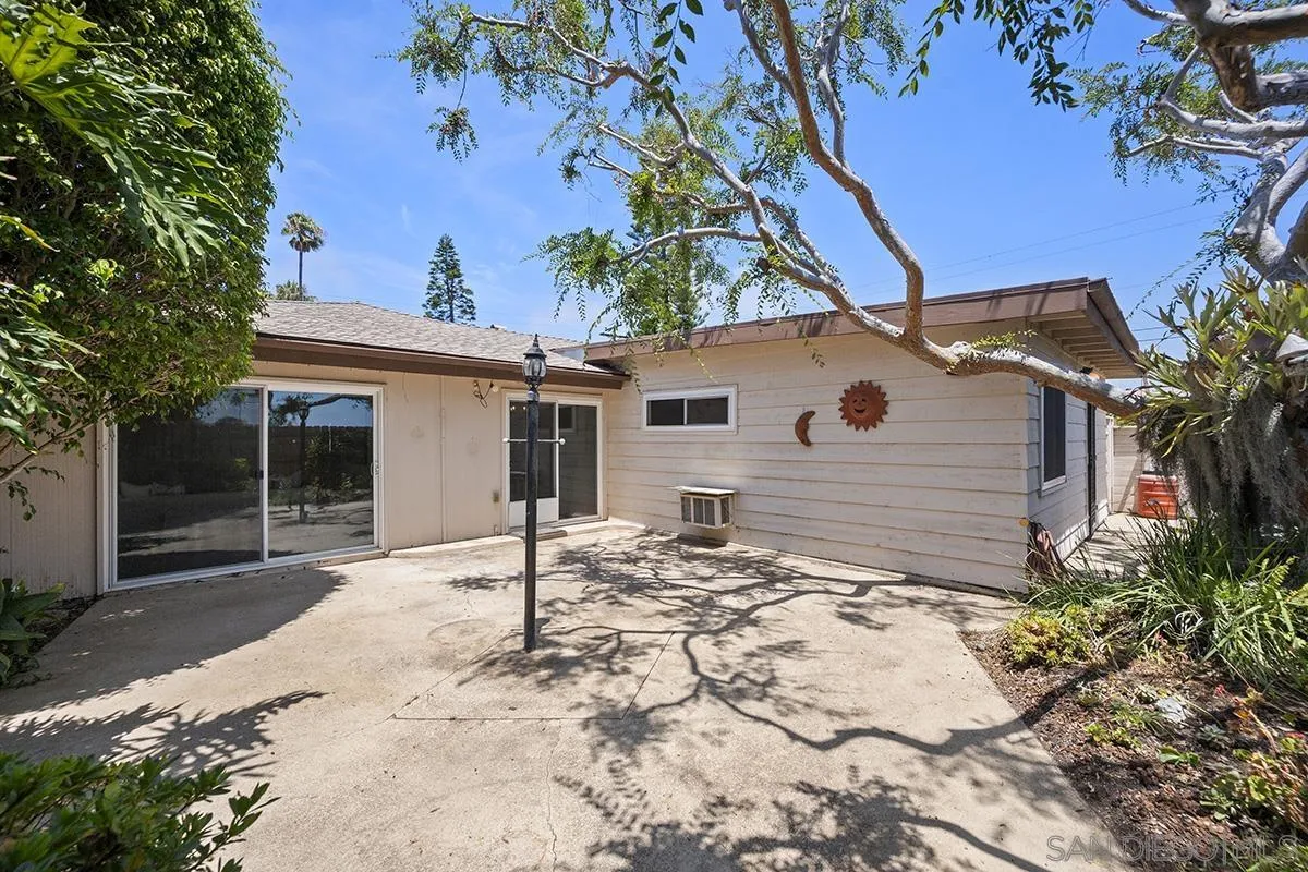 https://cdn.realtyfeed.com/cdn/127/260018449/352c490c094533db61db6248eb316773.webp