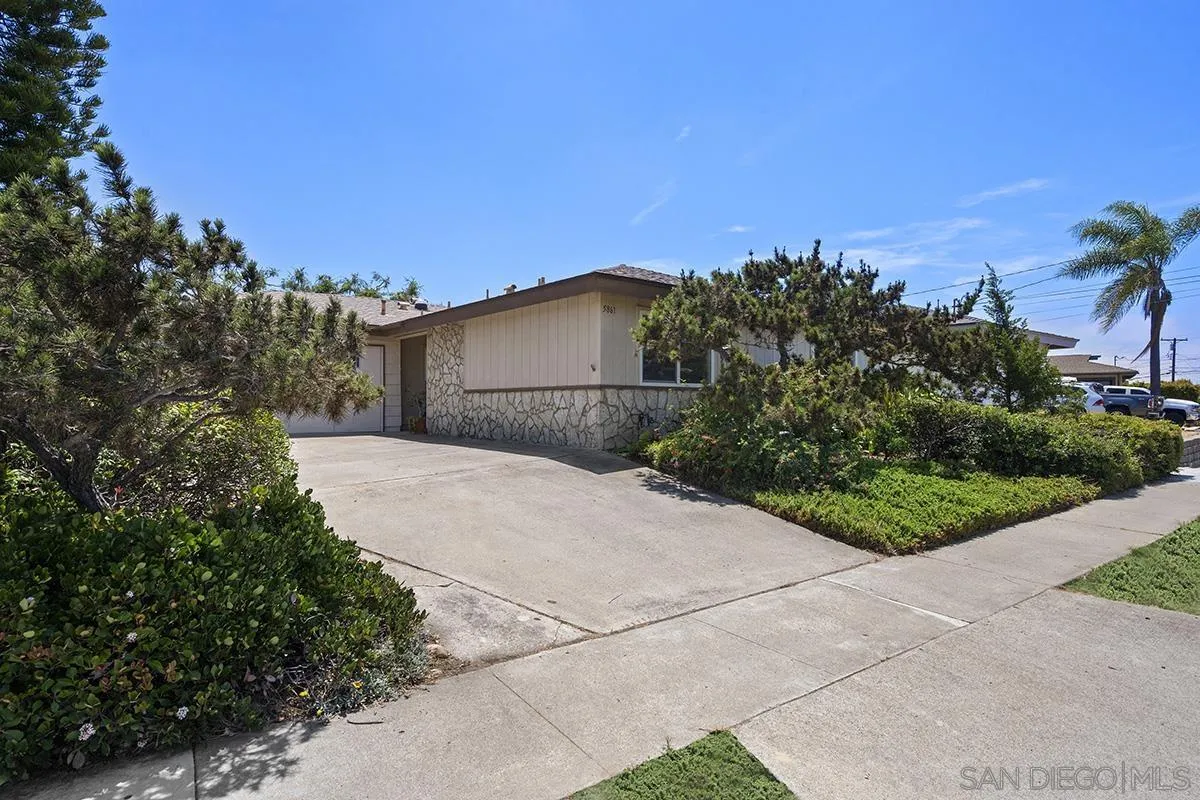 https://cdn.realtyfeed.com/cdn/127/260018449/b56b3d00faa2eb5f29f0cb0aa3094e17.webp