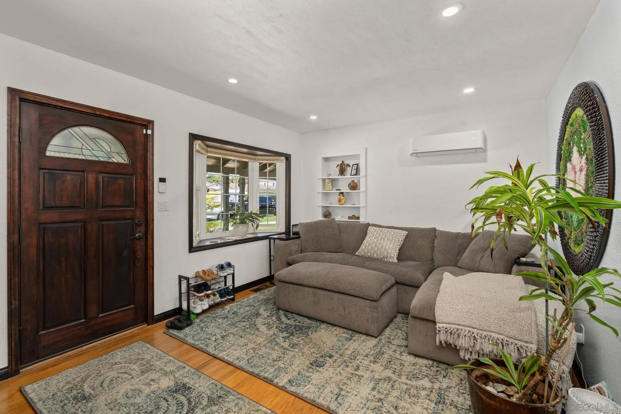 https://cdn.realtyfeed.com/cdn/127/260018454/3469d3adfba719cf1f1dd65448d2b5ba.webp