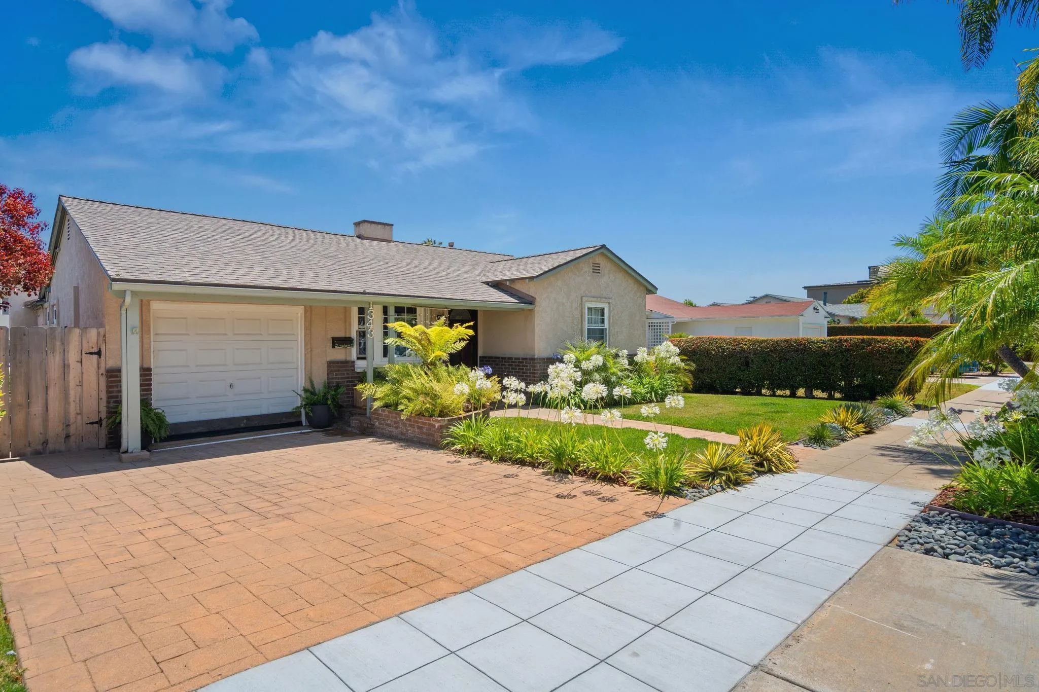 https://cdn.realtyfeed.com/cdn/127/260018454/7c9ea3b1318a6609505eeeb6ddfb6c09.webp