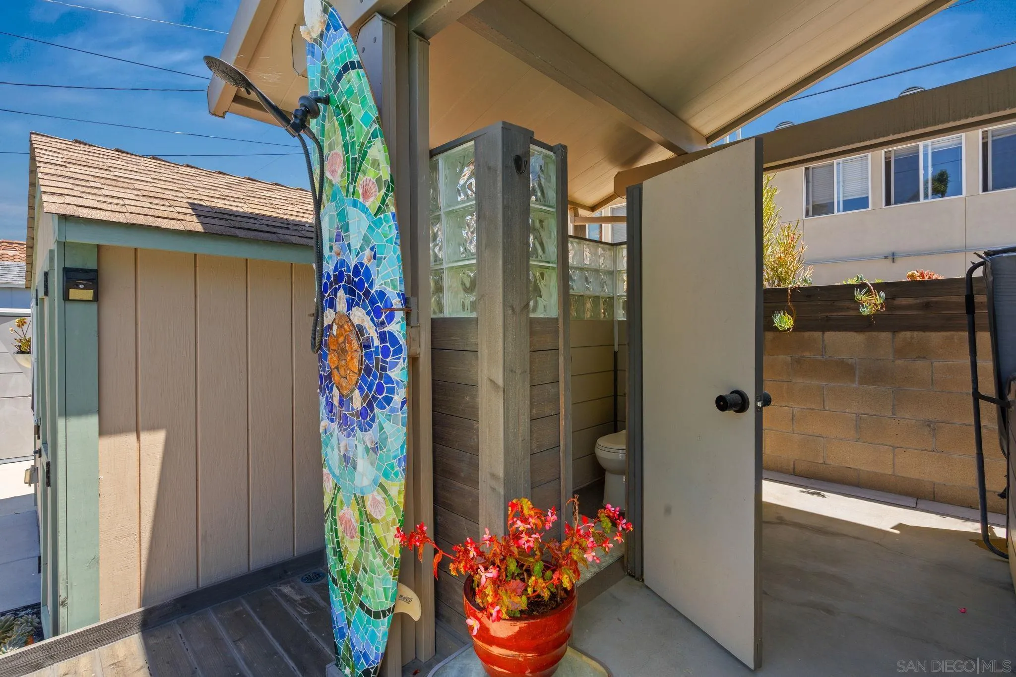 https://cdn.realtyfeed.com/cdn/127/260018454/7f3759cea055beb694b46fa14e609d13.webp